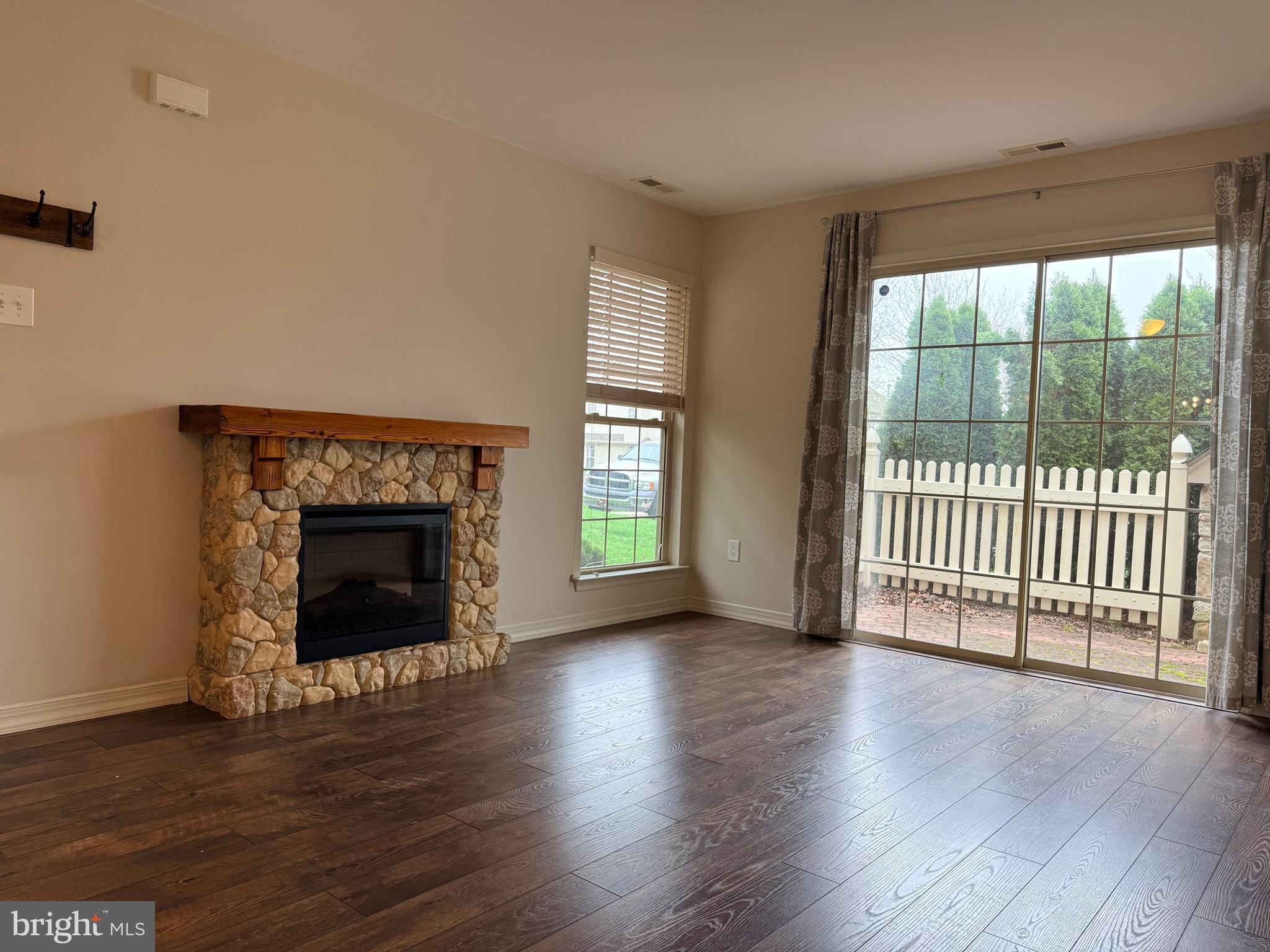 GLENNBROOK - Residential