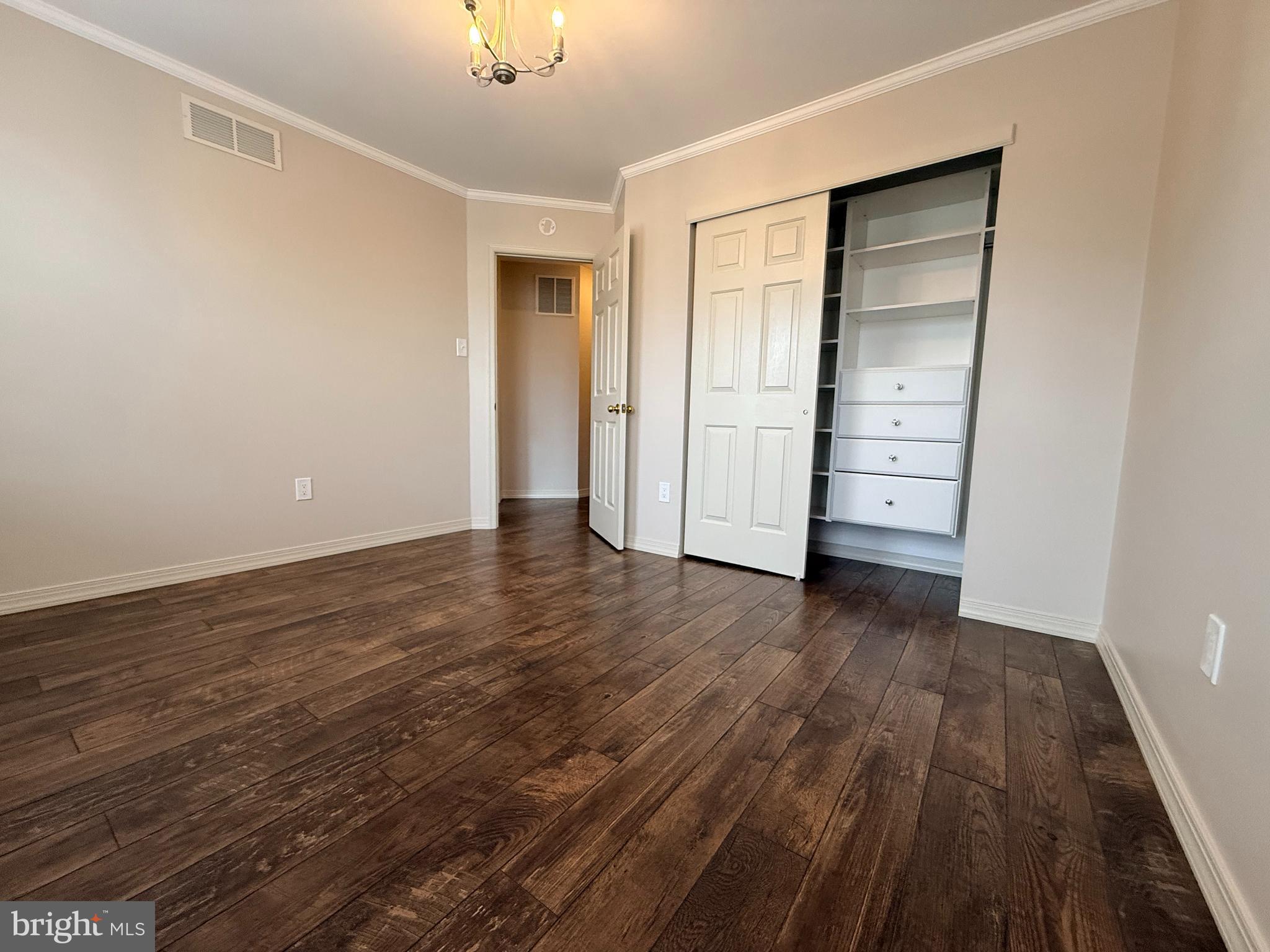 GLENNBROOK - Residential