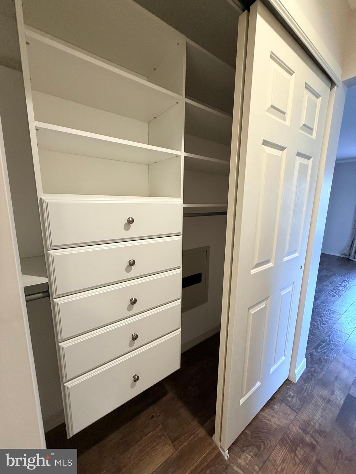 GLENNBROOK - Residential