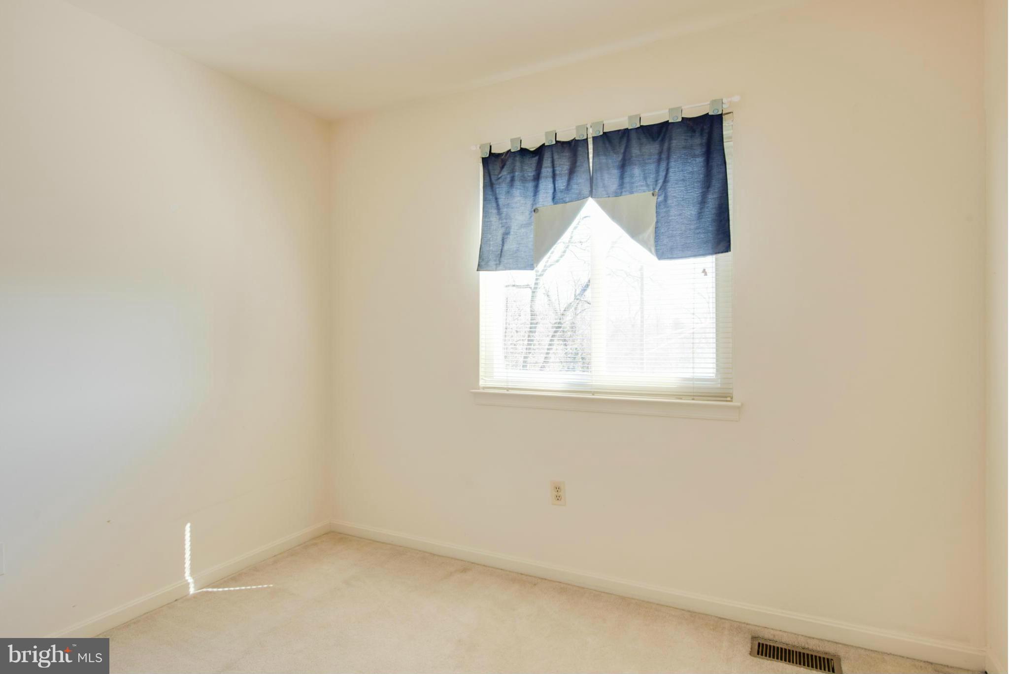 WINDMILLS OF ANNAPOLIS - Residential Lease