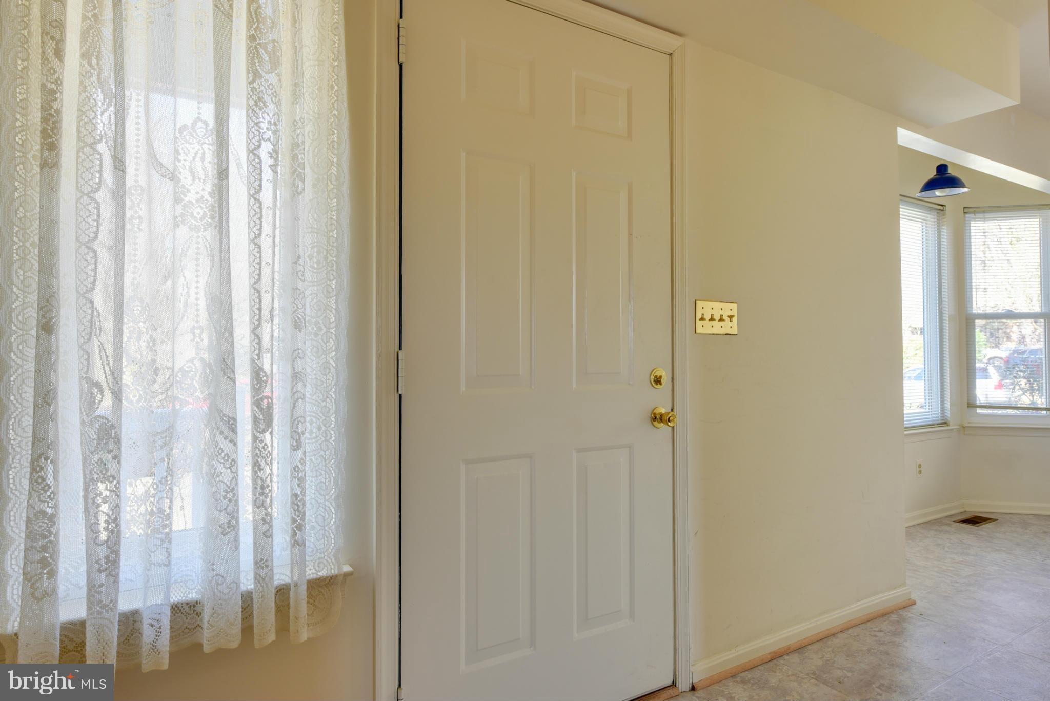 WINDMILLS OF ANNAPOLIS - Residential Lease