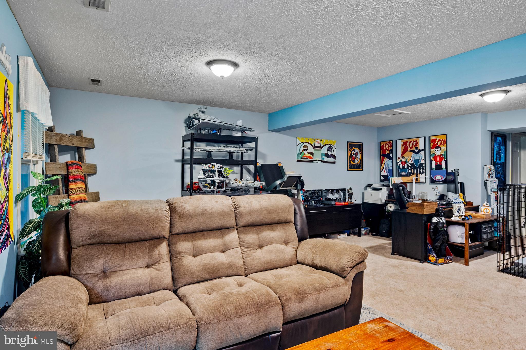 WHISPERING WOODS - Residential