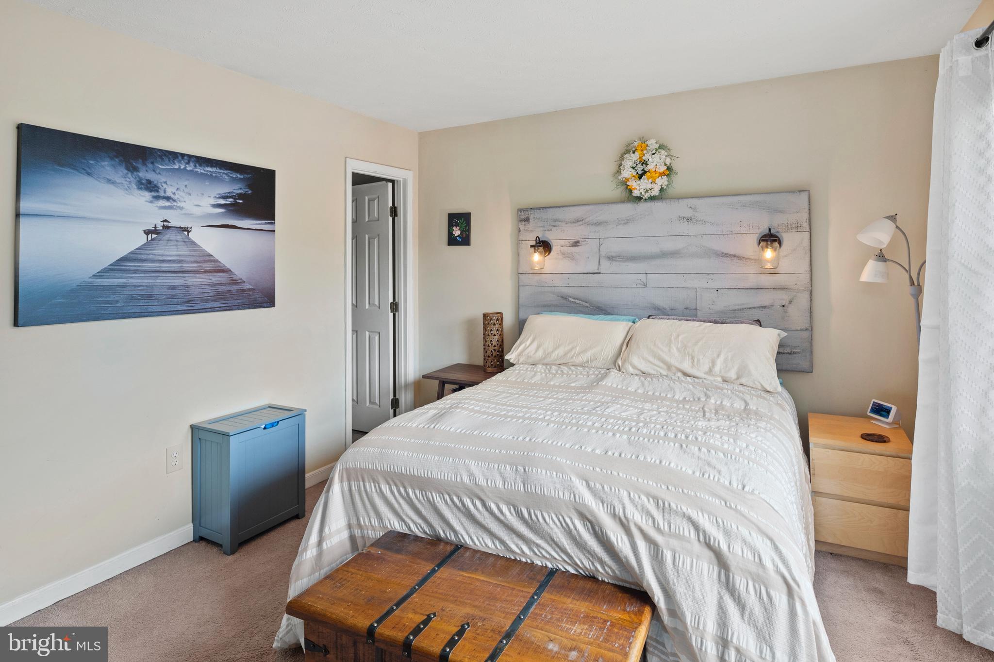 WHISPERING WOODS - Residential