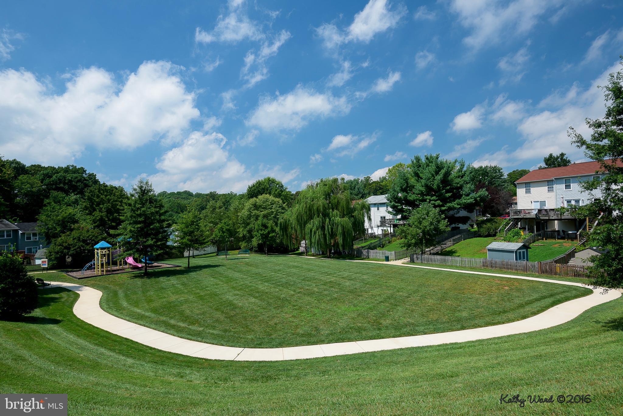 WHISPERING WOODS - Residential