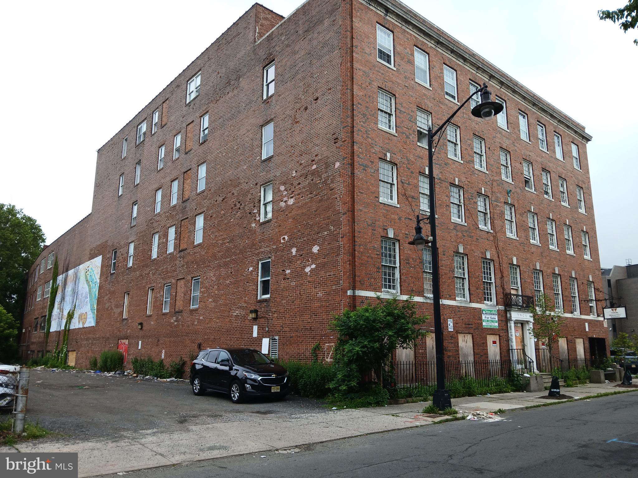 140 E HANOVER STREET