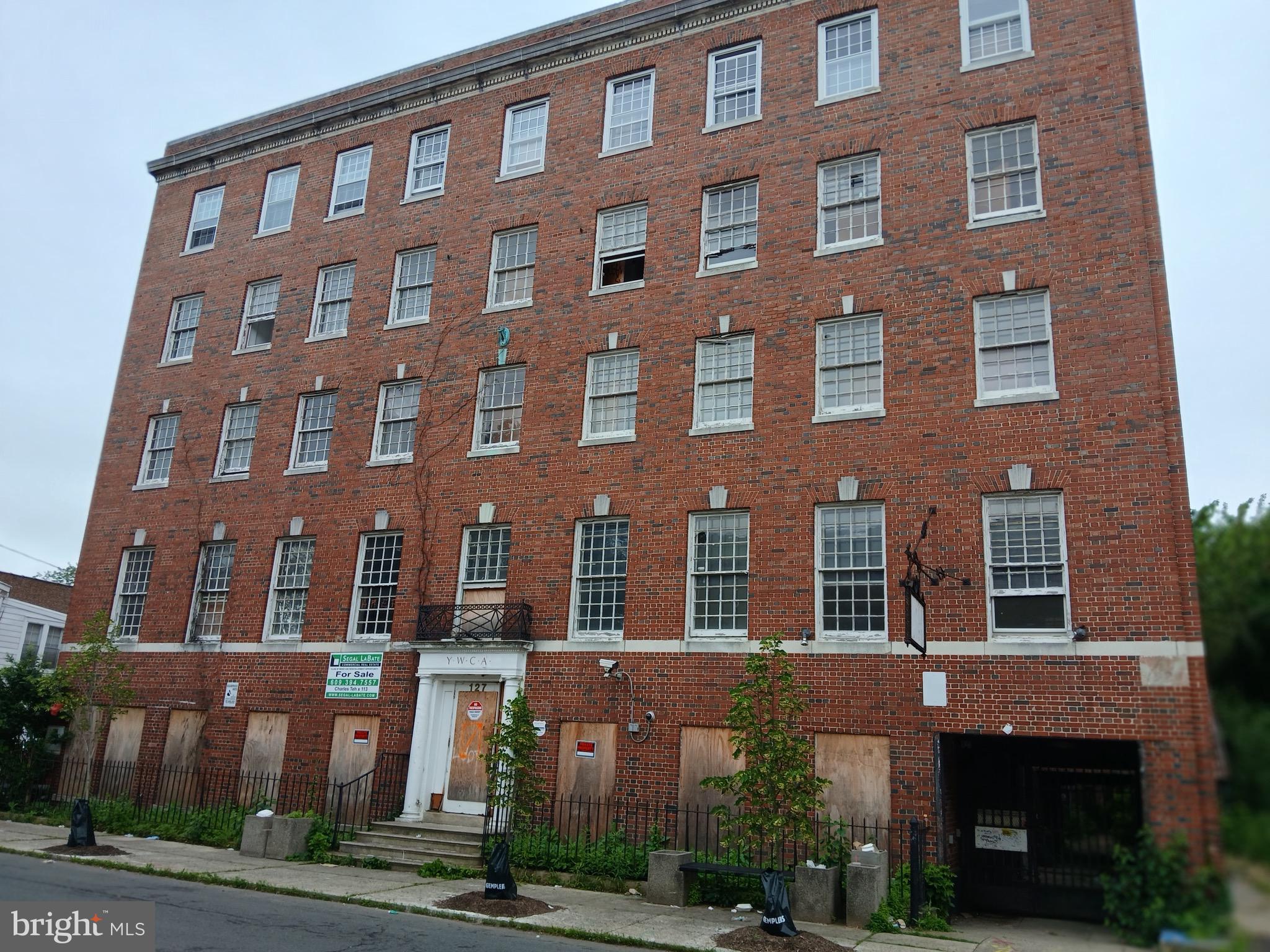 140 E HANOVER STREET