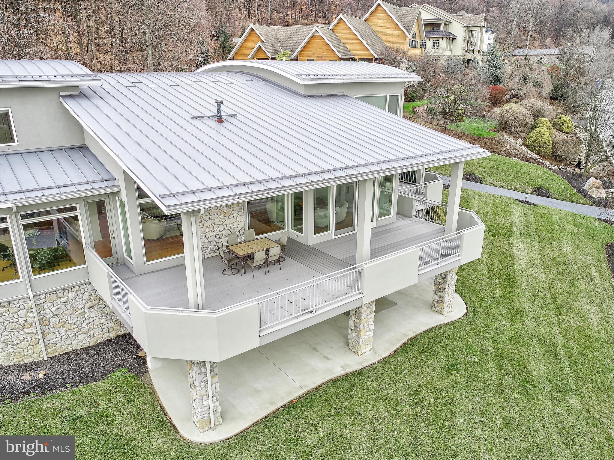 RIVER BEND - Residential