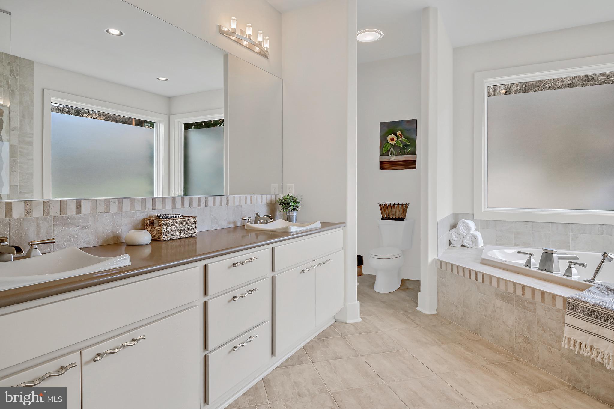 RIVER BEND - Residential