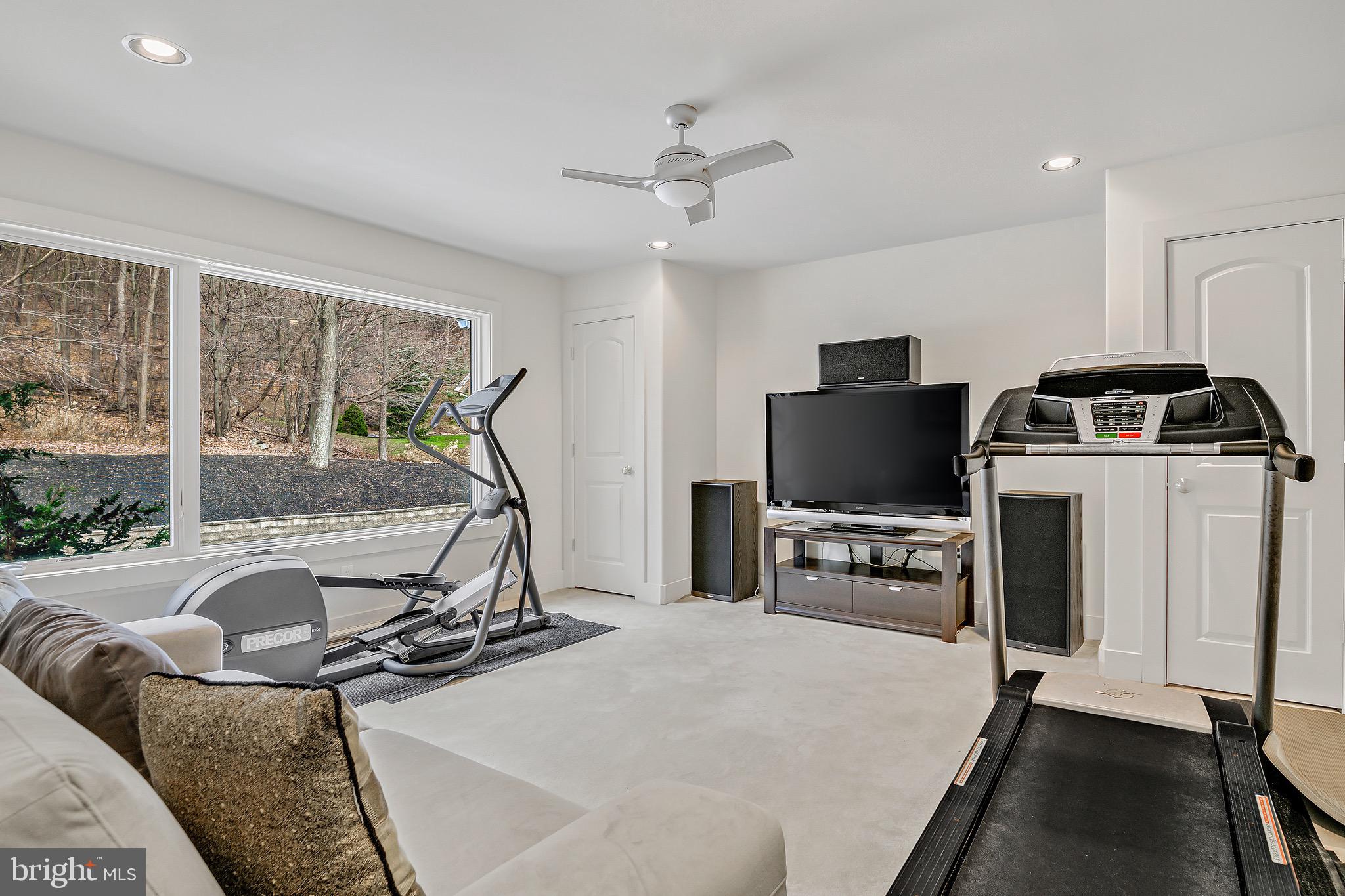 RIVER BEND - Residential