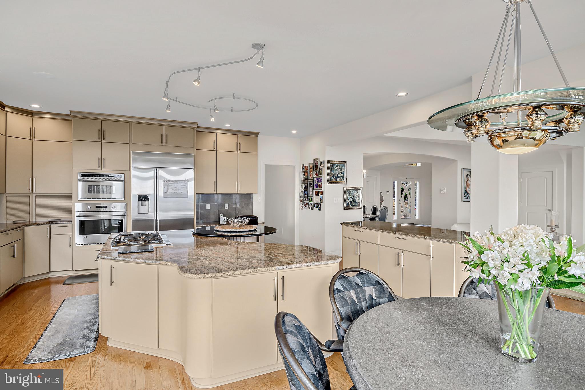 RIVER BEND - Residential