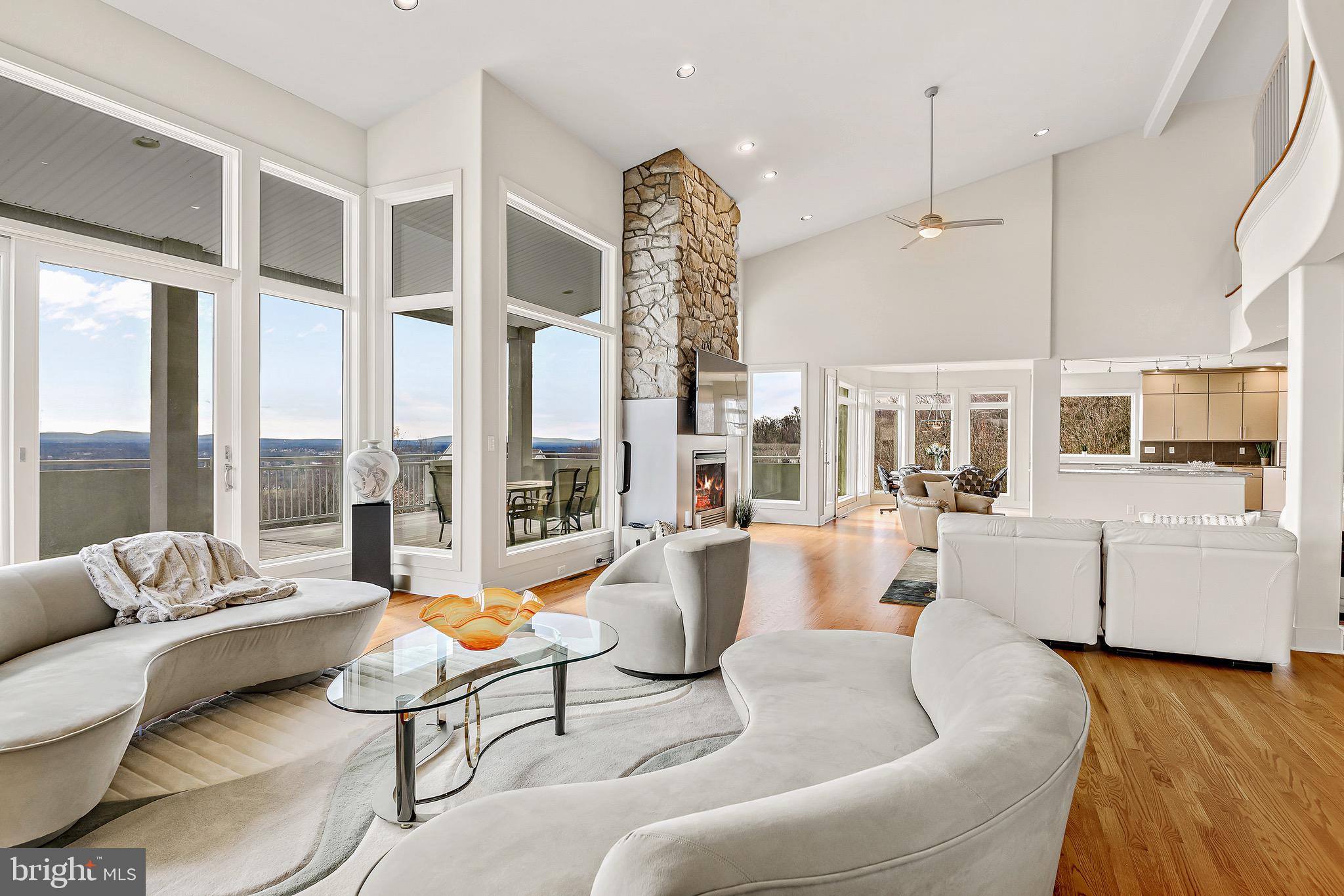 RIVER BEND - Residential