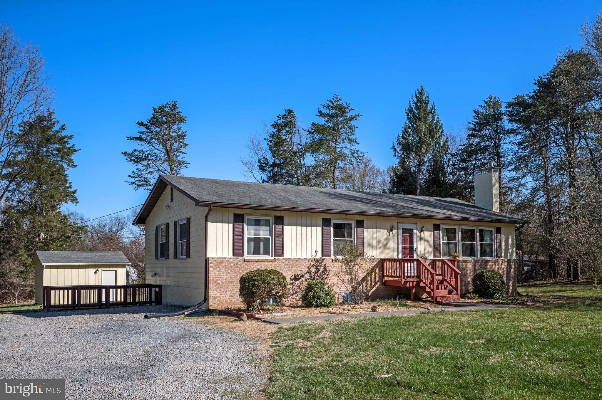 6521 HOWELLSVILLE ROAD