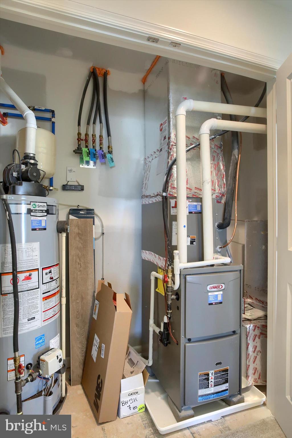 DICKINSON PLACE - Residential