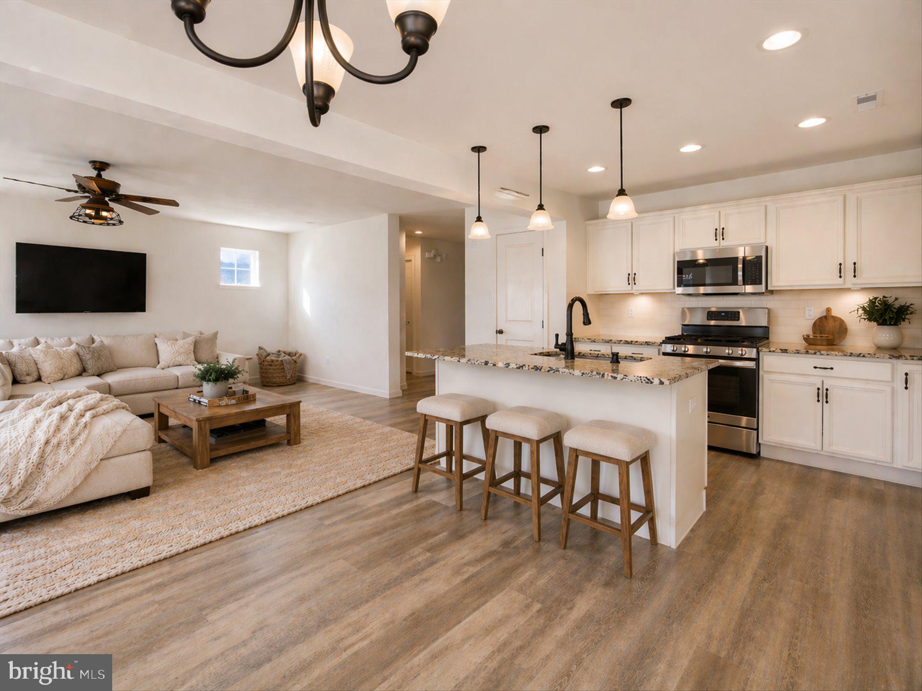 DICKINSON PLACE - Residential