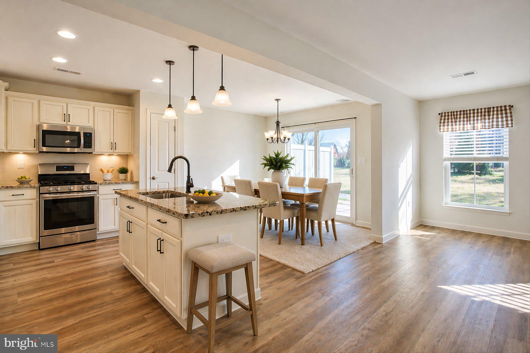 DICKINSON PLACE - Residential