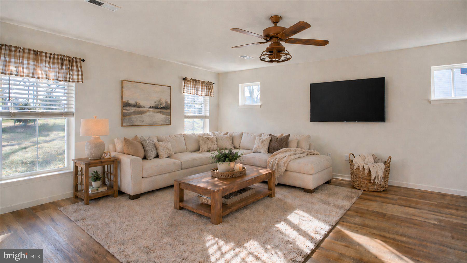 DICKINSON PLACE - Residential