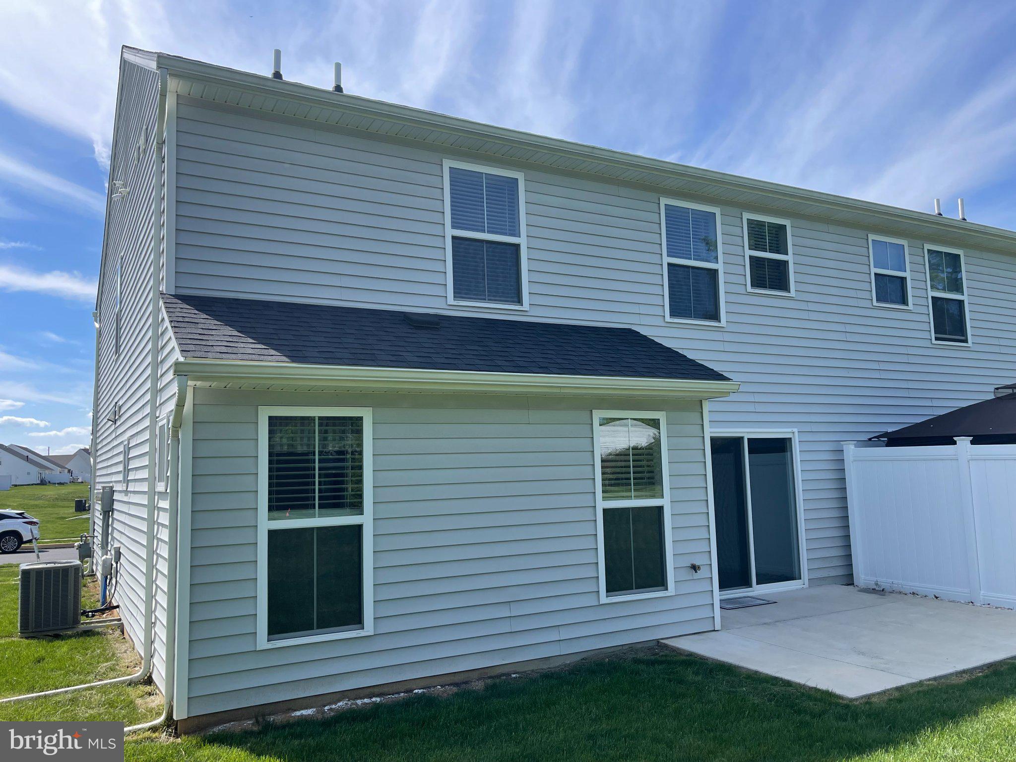 DICKINSON PLACE - Residential