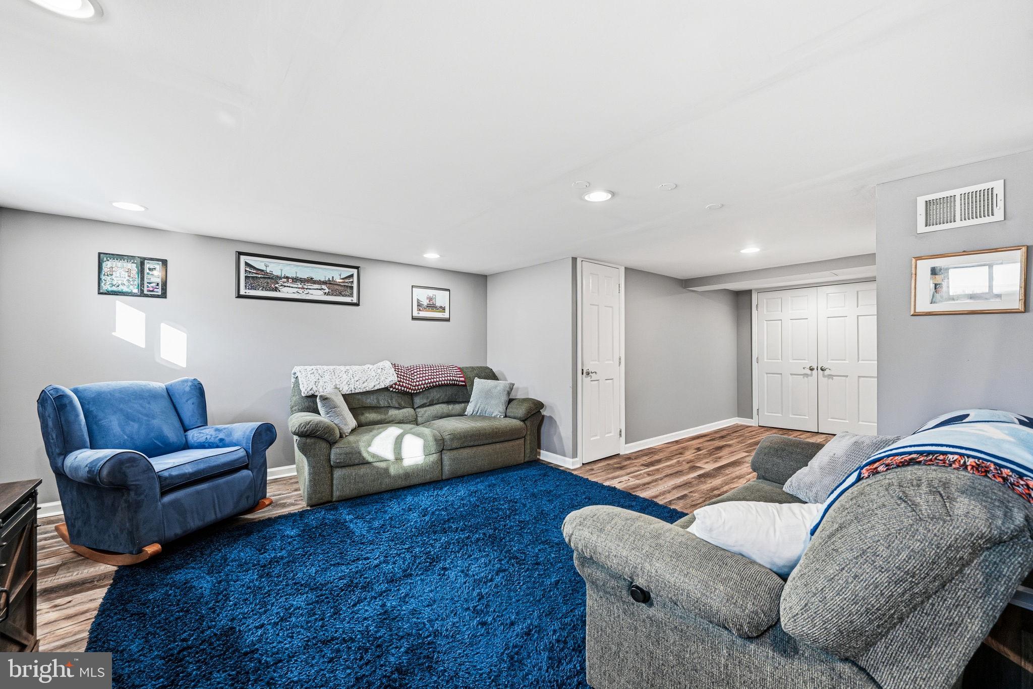 COLONIAL PARK - Residential