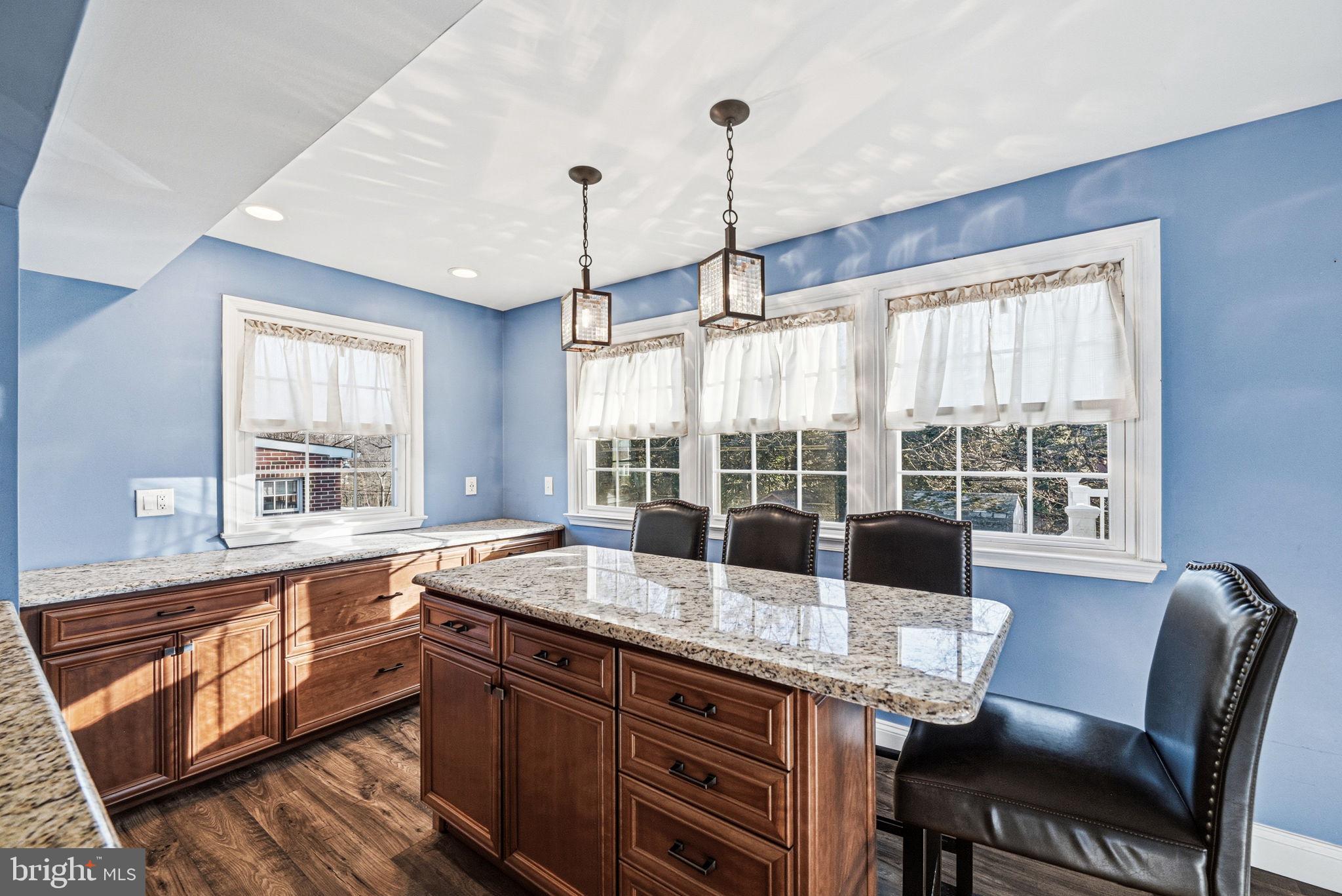 COLONIAL PARK - Residential