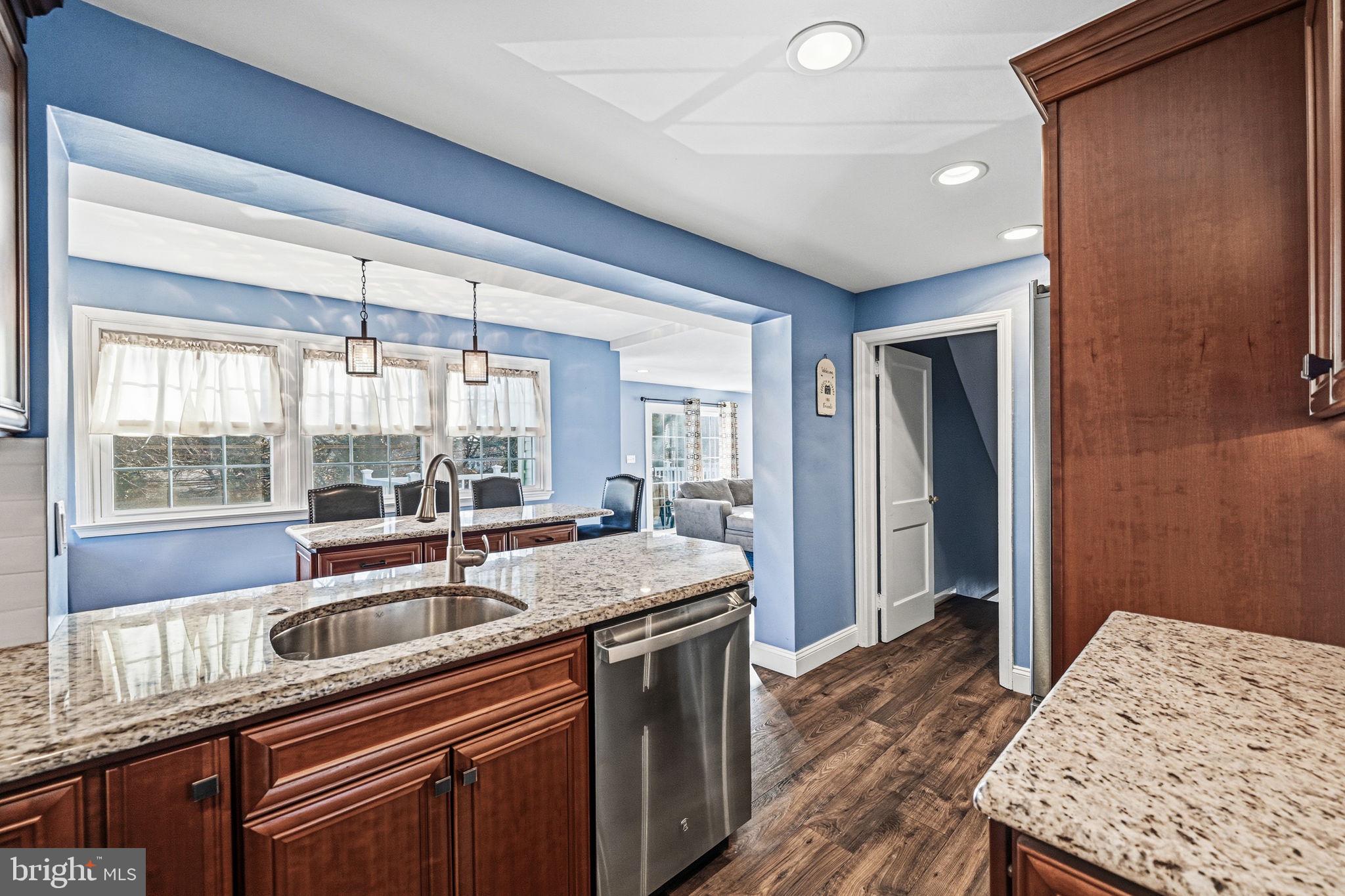 COLONIAL PARK - Residential