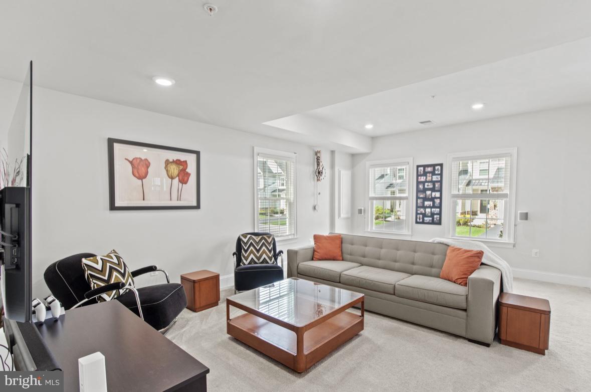 510 CLIFF LANE