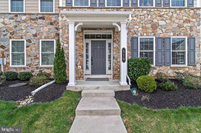 510 CLIFF LANE