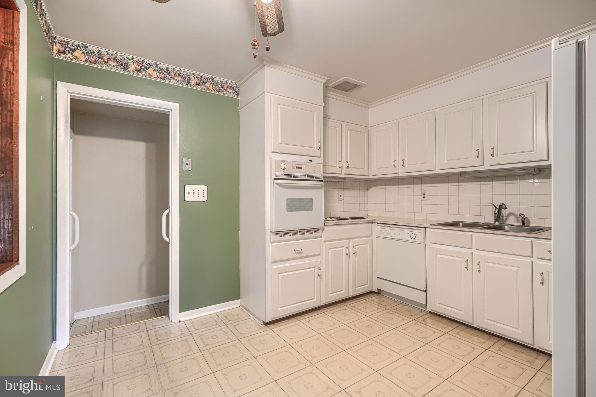 323 MONTGOMERY DRIVE