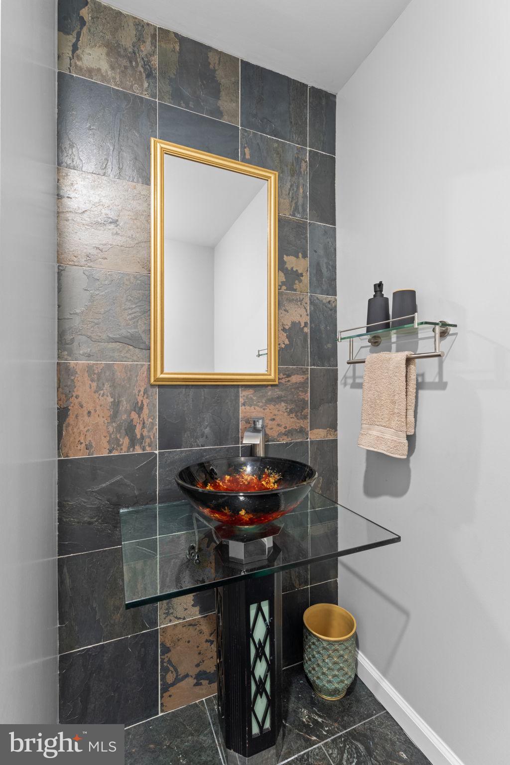 ANNANDALE - Residential