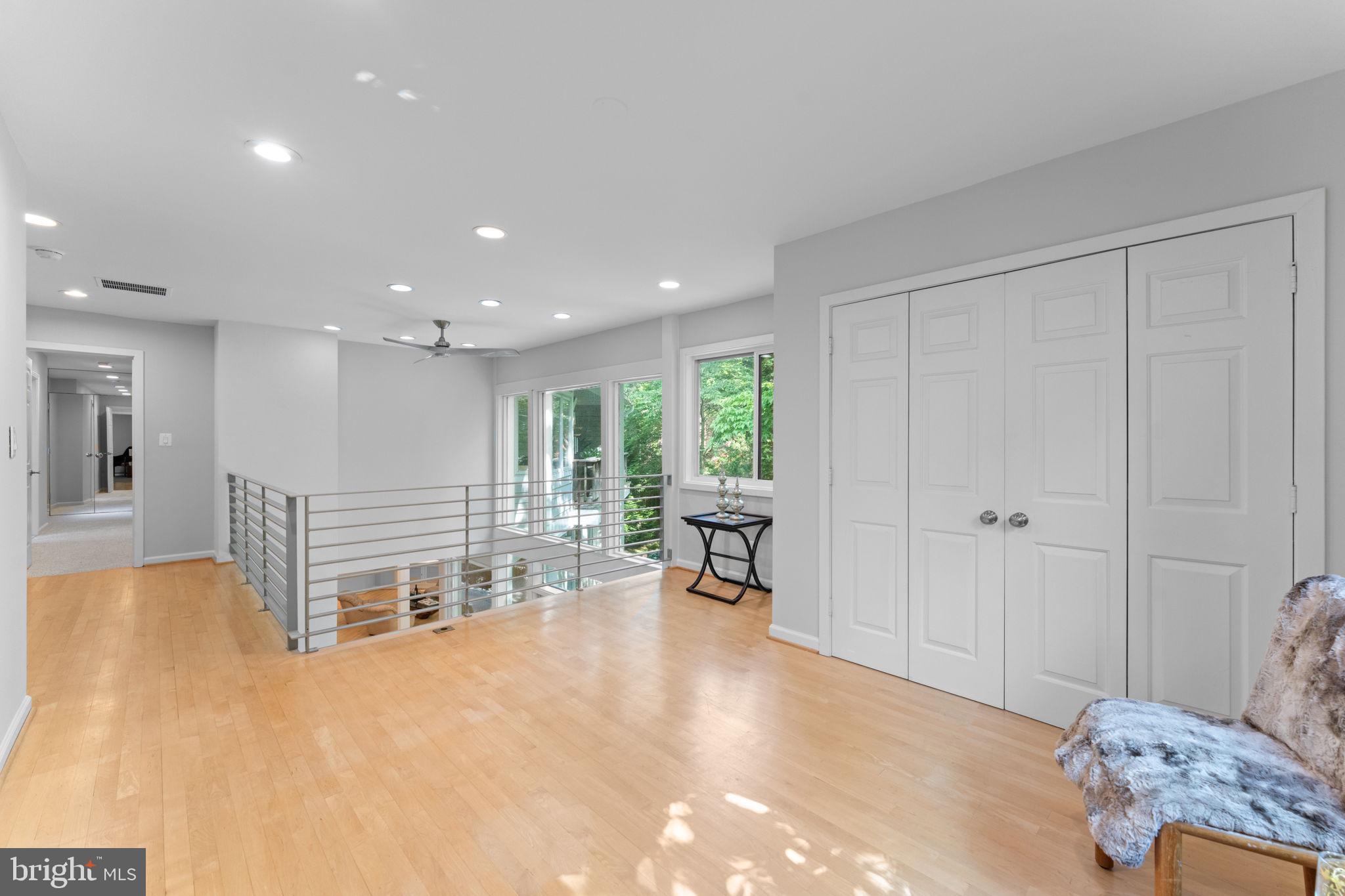 ANNANDALE - Residential