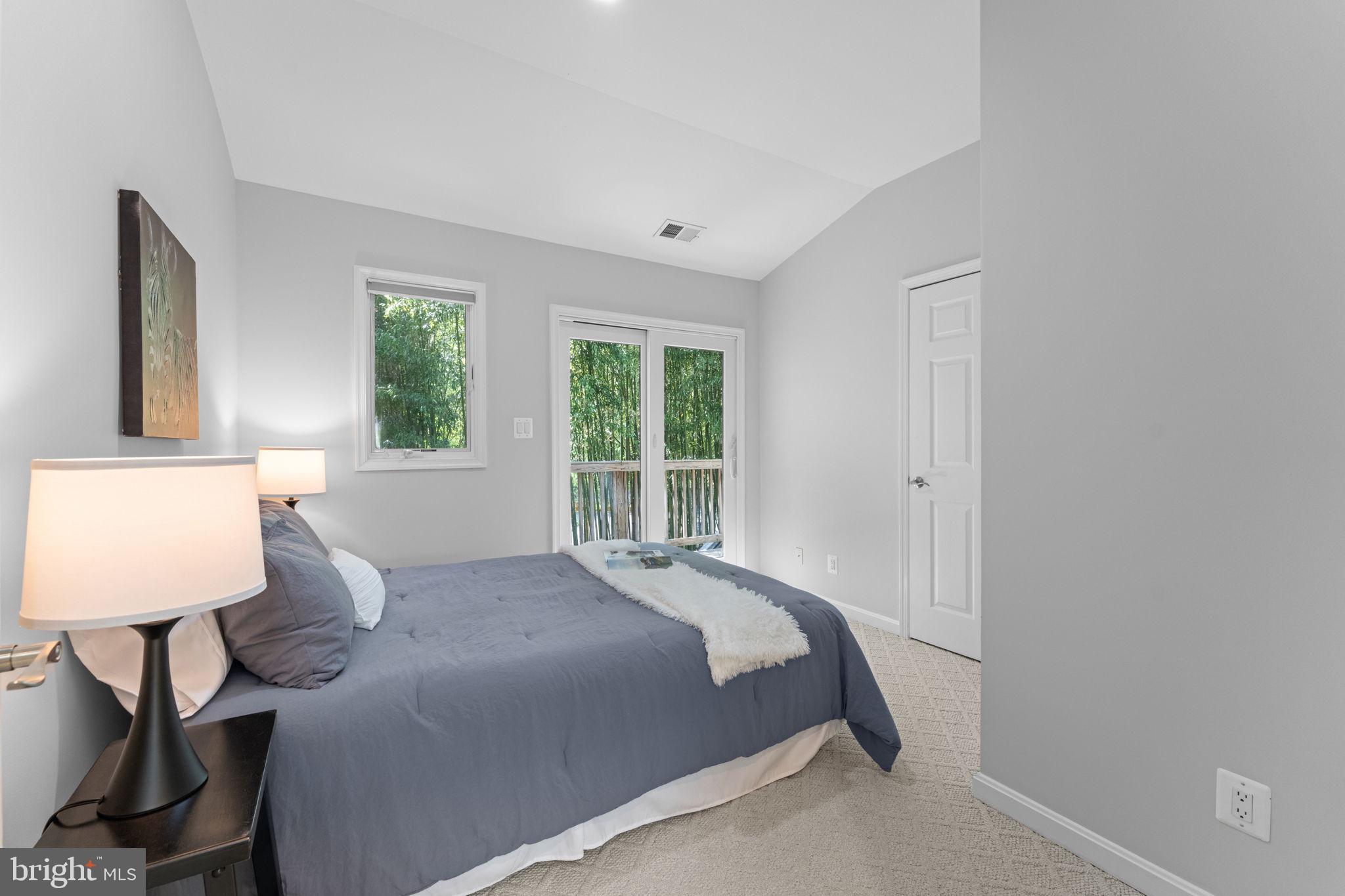 ANNANDALE - Residential