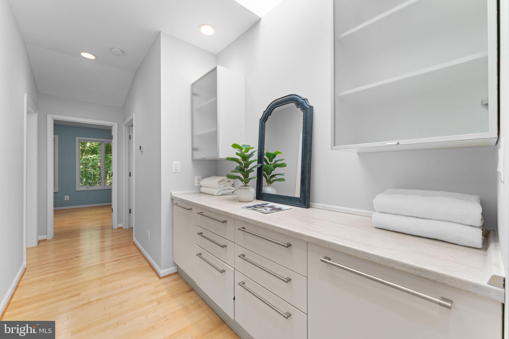 ANNANDALE - Residential