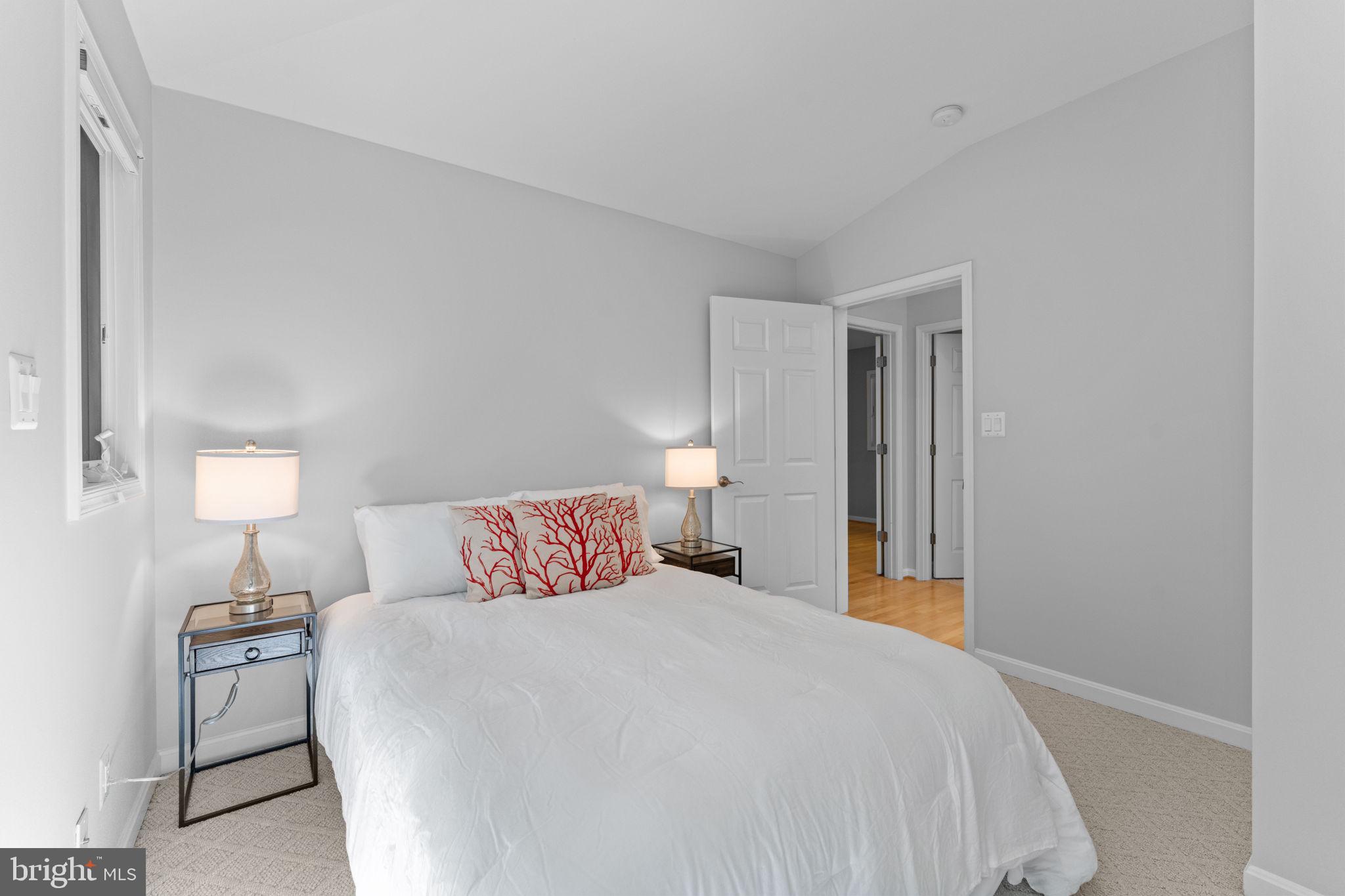 ANNANDALE - Residential