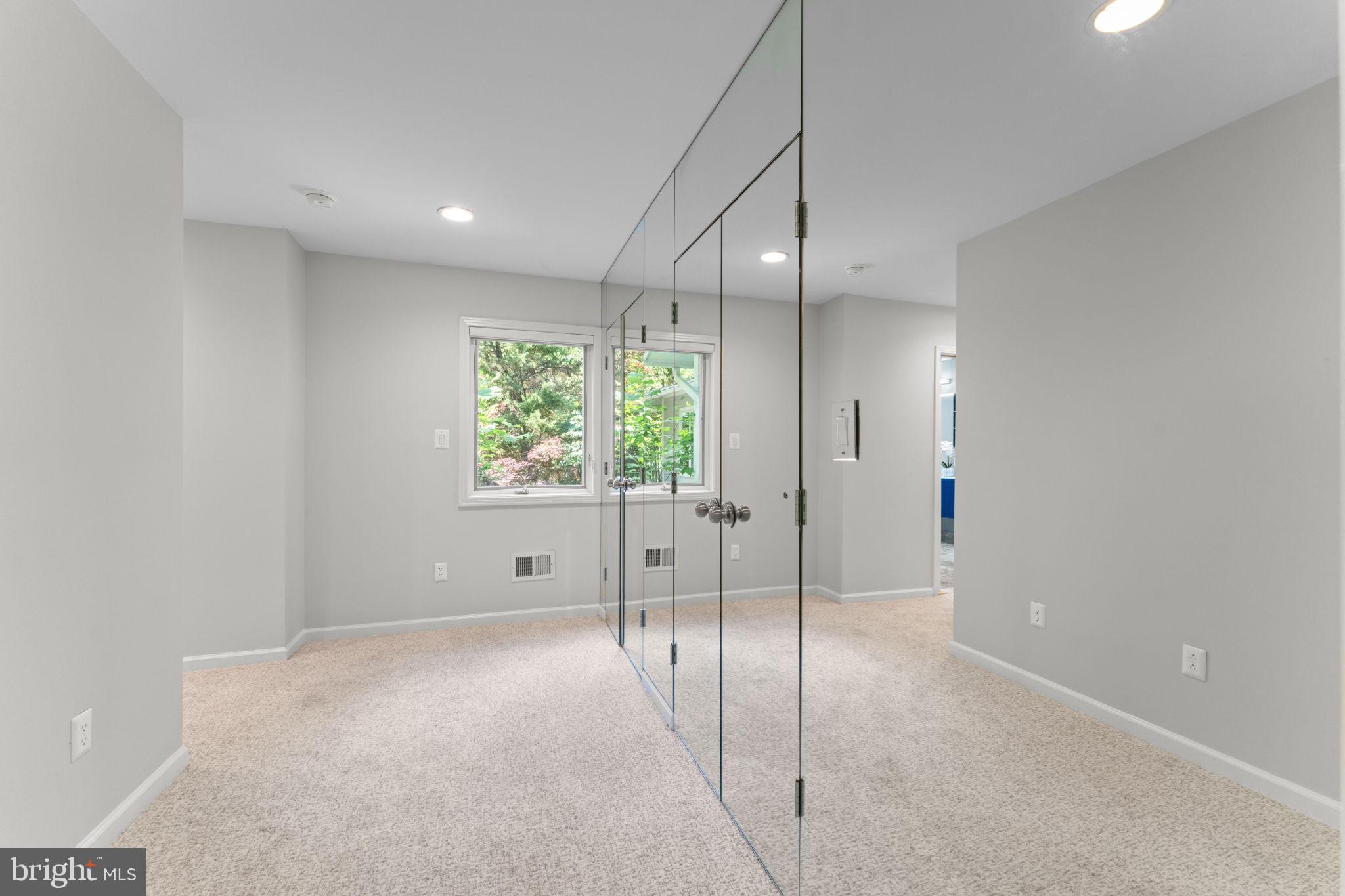 ANNANDALE - Residential