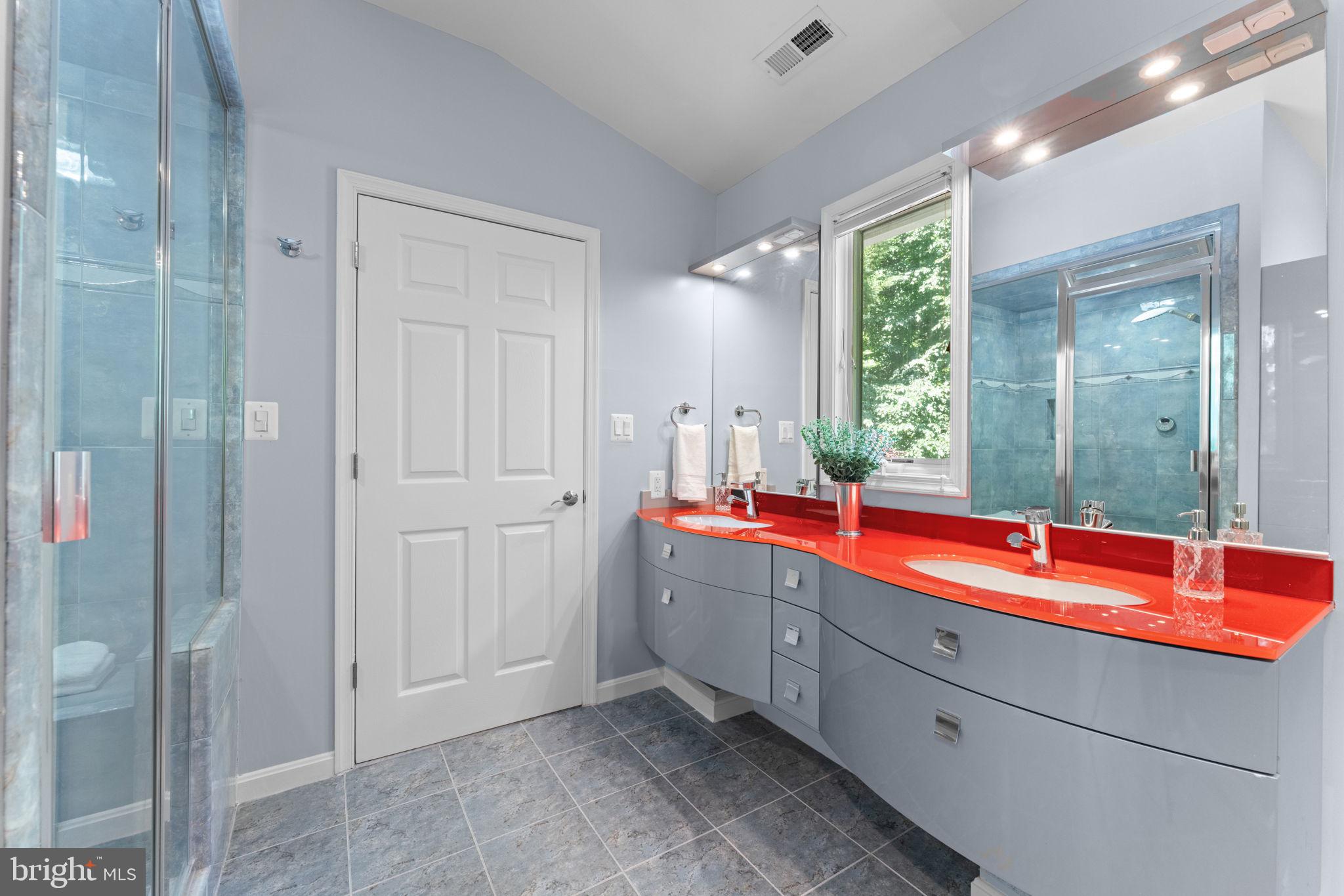 ANNANDALE - Residential