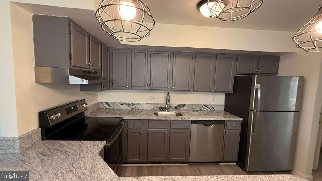 LODGE AT MCDONGH - Residential