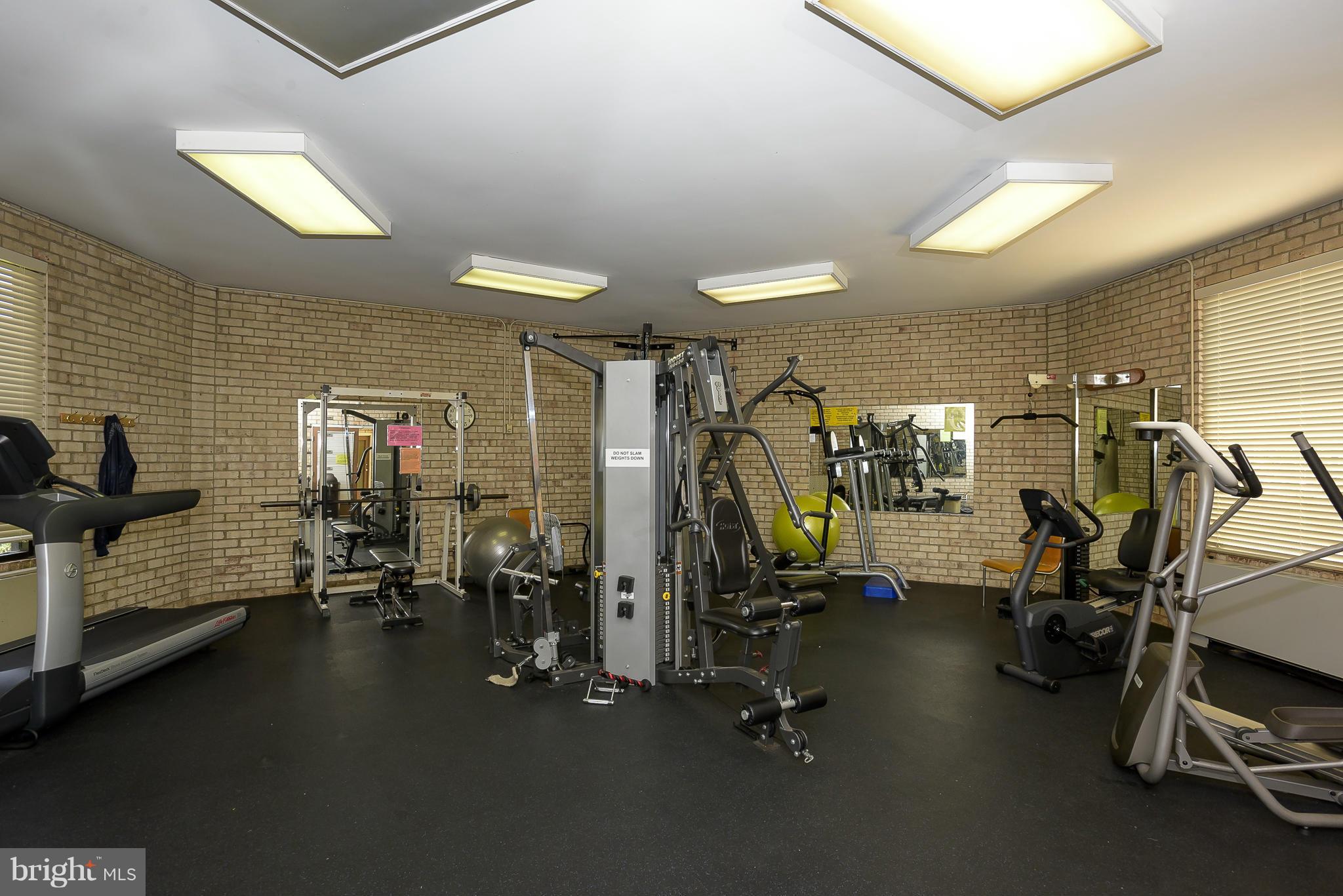 HUNTING RIDGE CONDOMINIUM - Residential