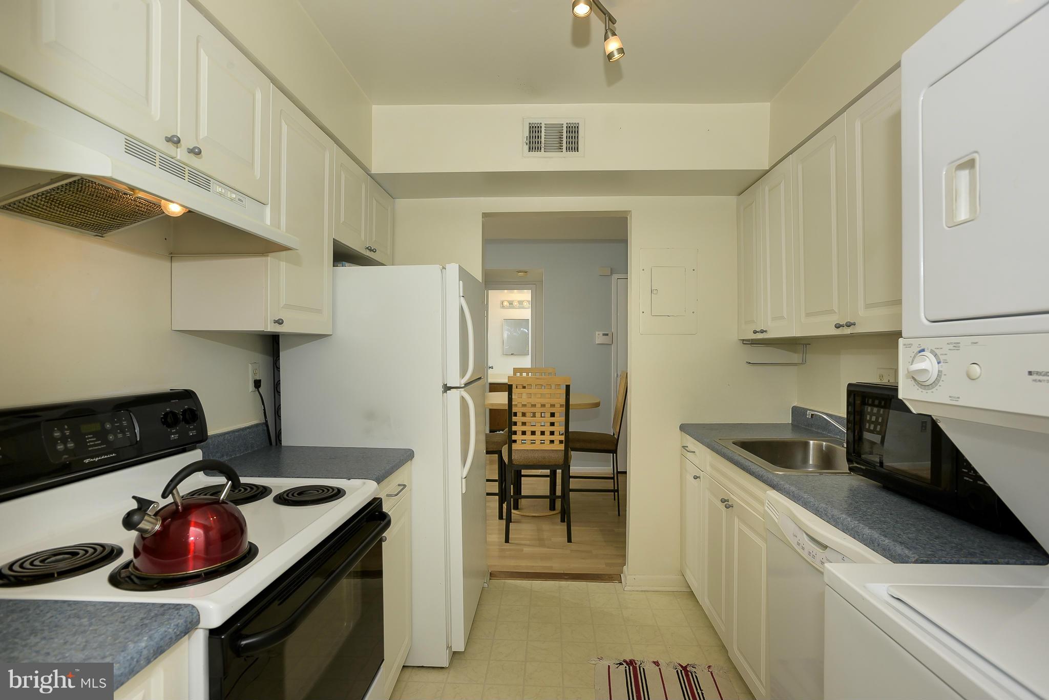 HUNTING RIDGE CONDOMINIUM - Residential