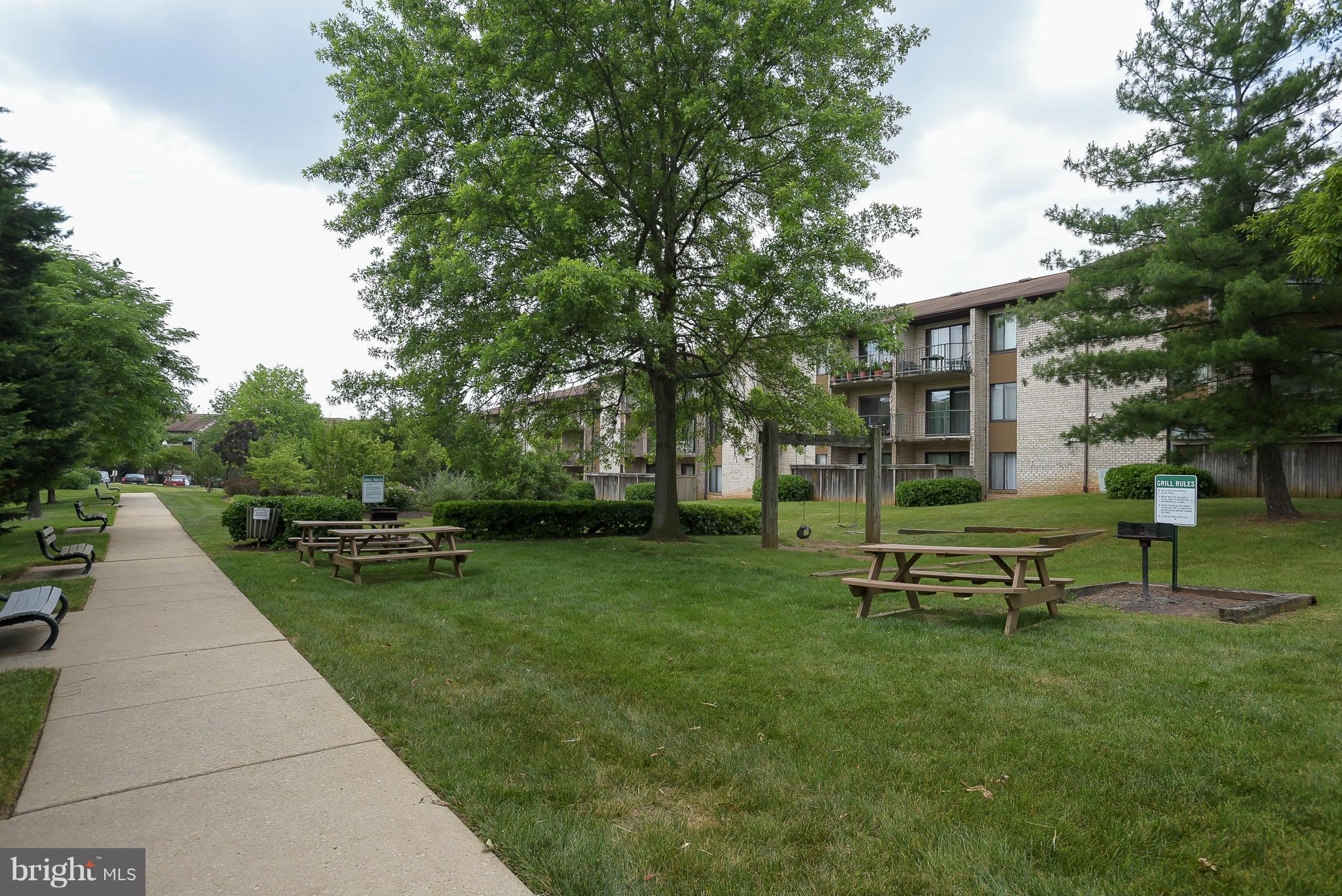 HUNTING RIDGE CONDOMINIUM - Residential