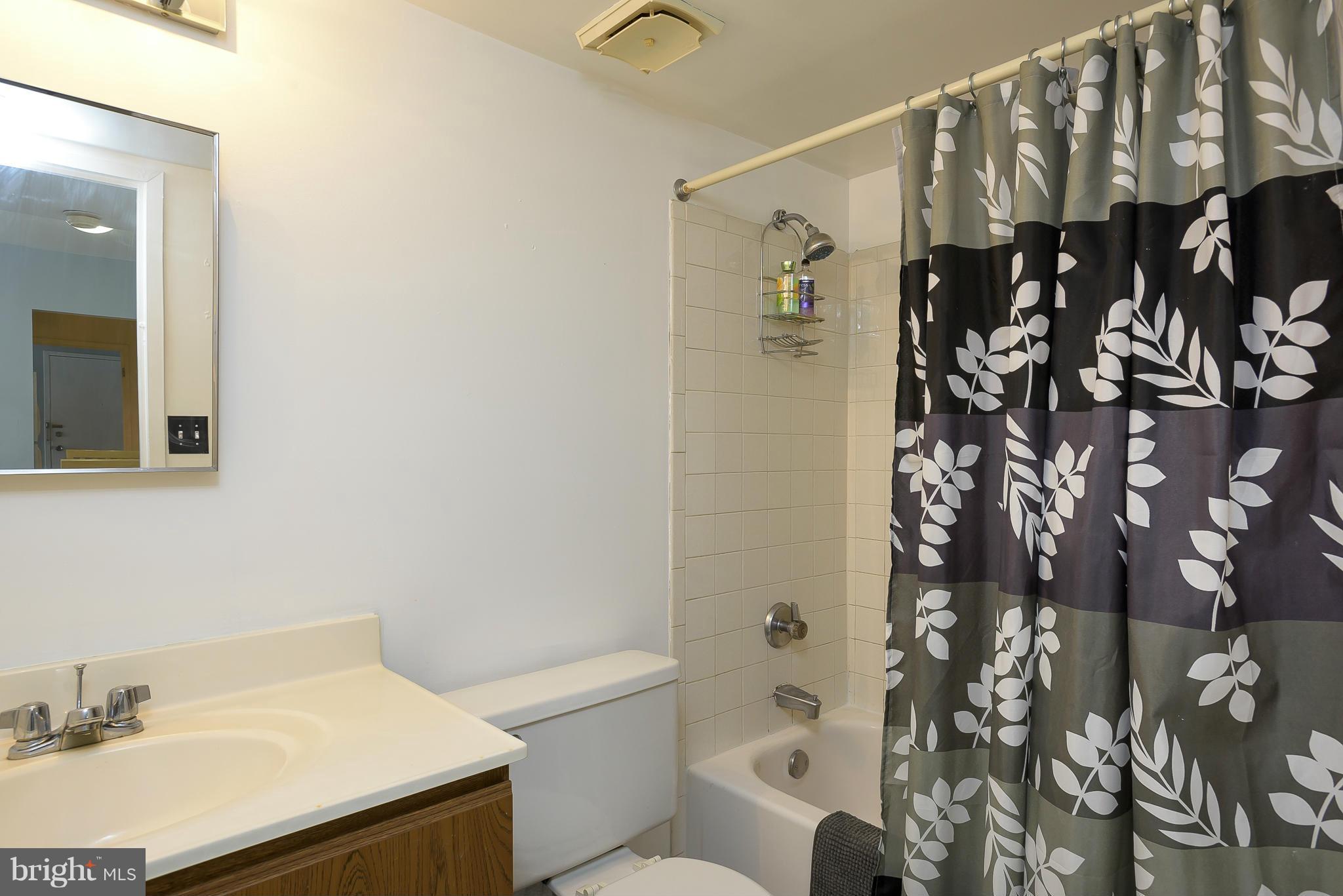 HUNTING RIDGE CONDOMINIUM - Residential