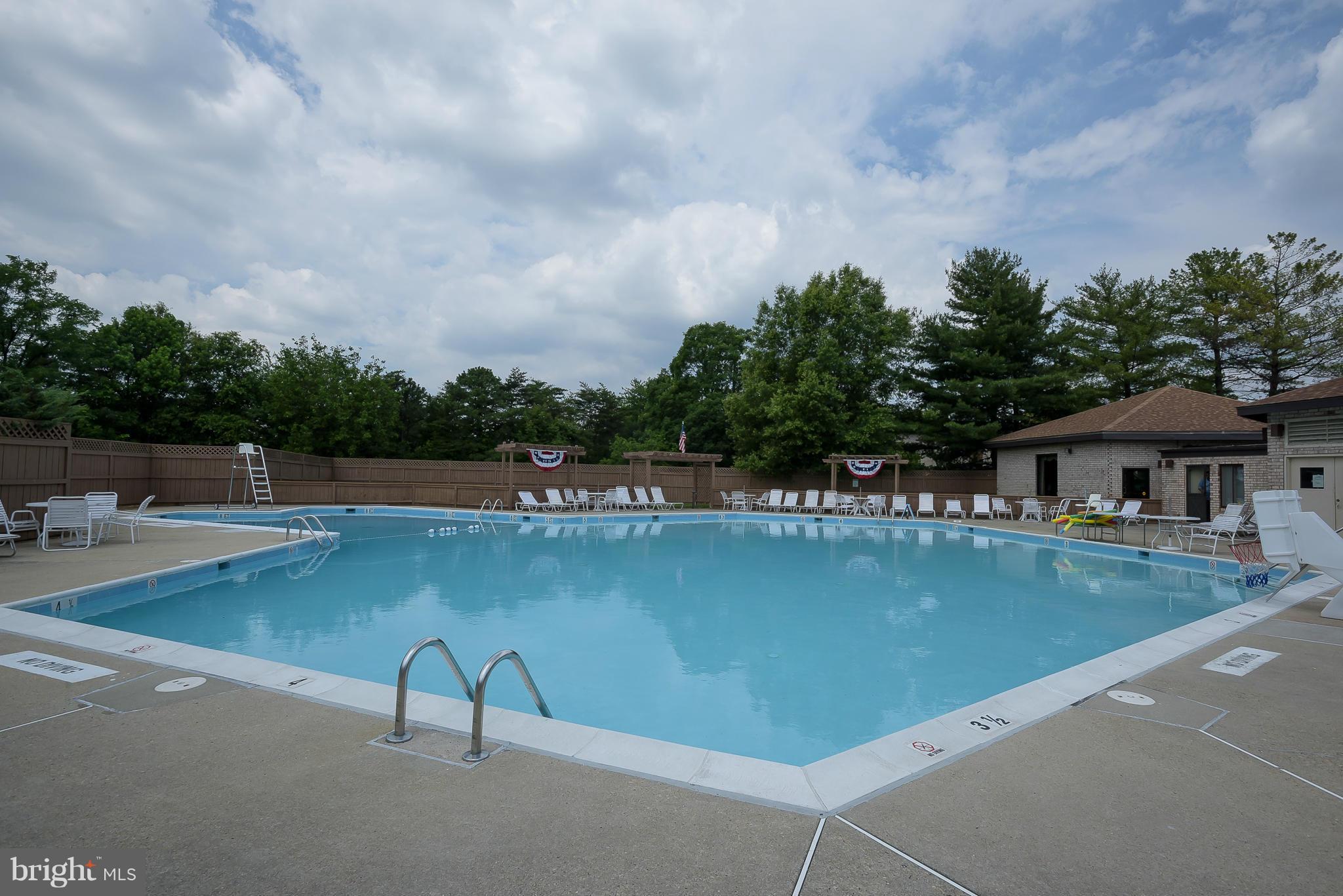 HUNTING RIDGE CONDOMINIUM - Residential