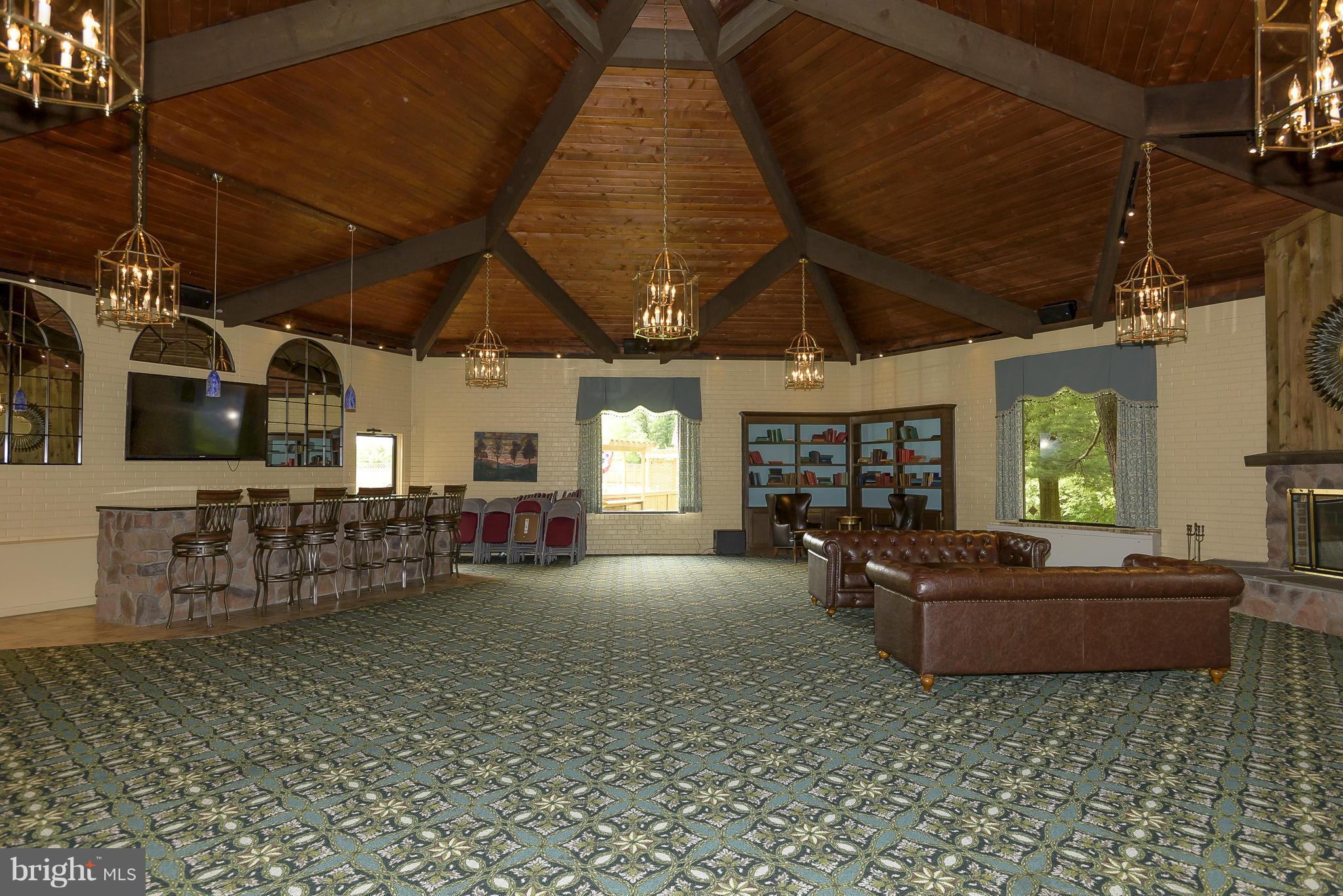 HUNTING RIDGE CONDOMINIUM - Residential