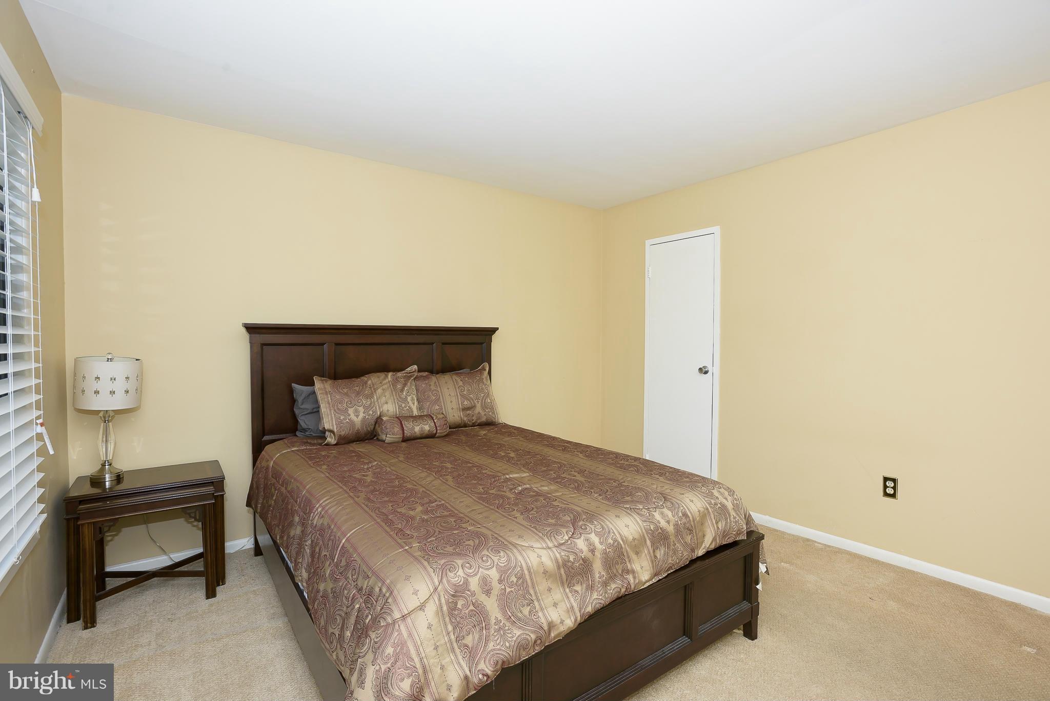 HUNTING RIDGE CONDOMINIUM - Residential