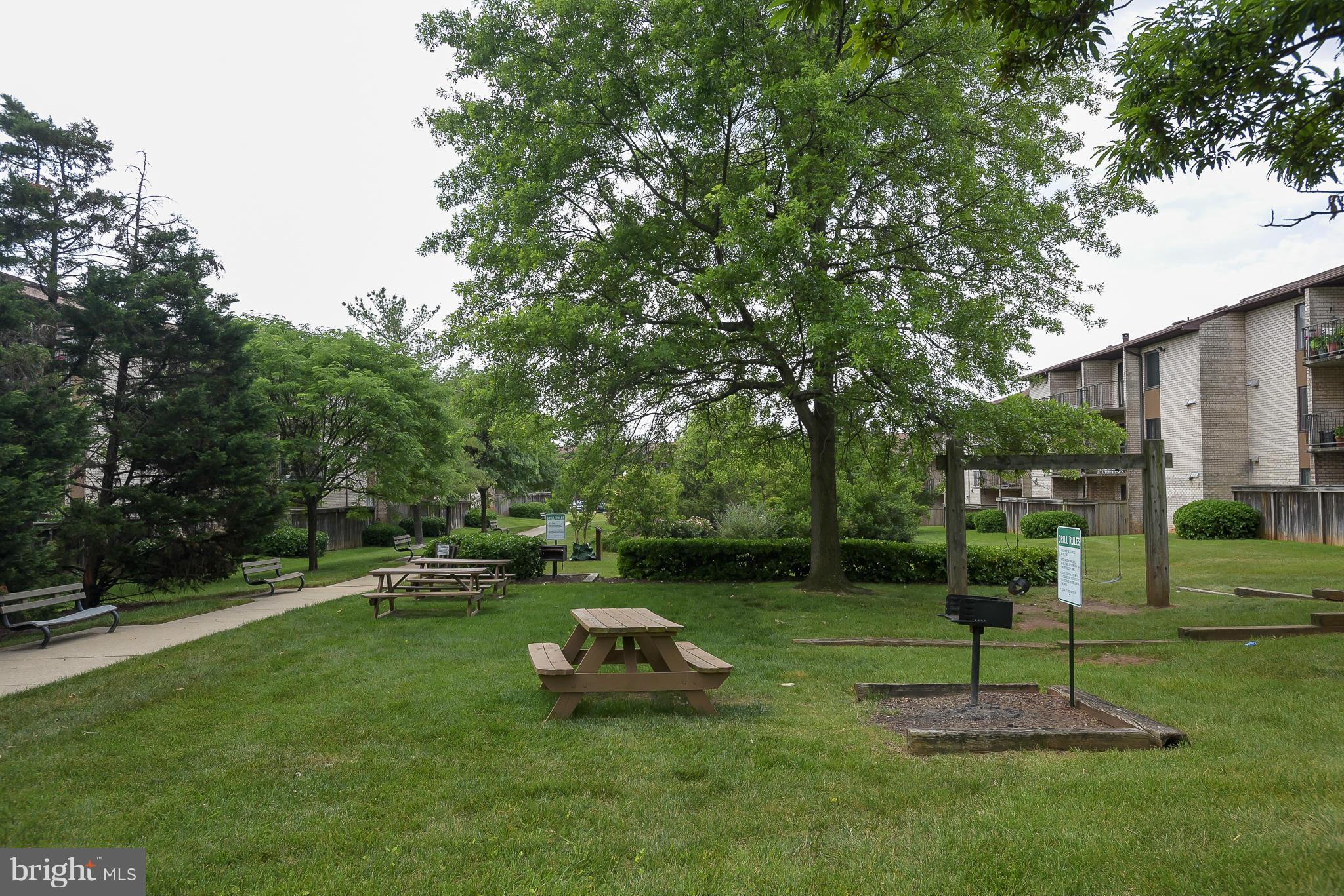 HUNTING RIDGE CONDOMINIUM - Residential