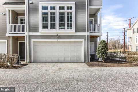 Townhouse For Sale - 3037 Meridian Cmns #A<br/> Cumberland County, MECHANICSBURG, PA 17055
