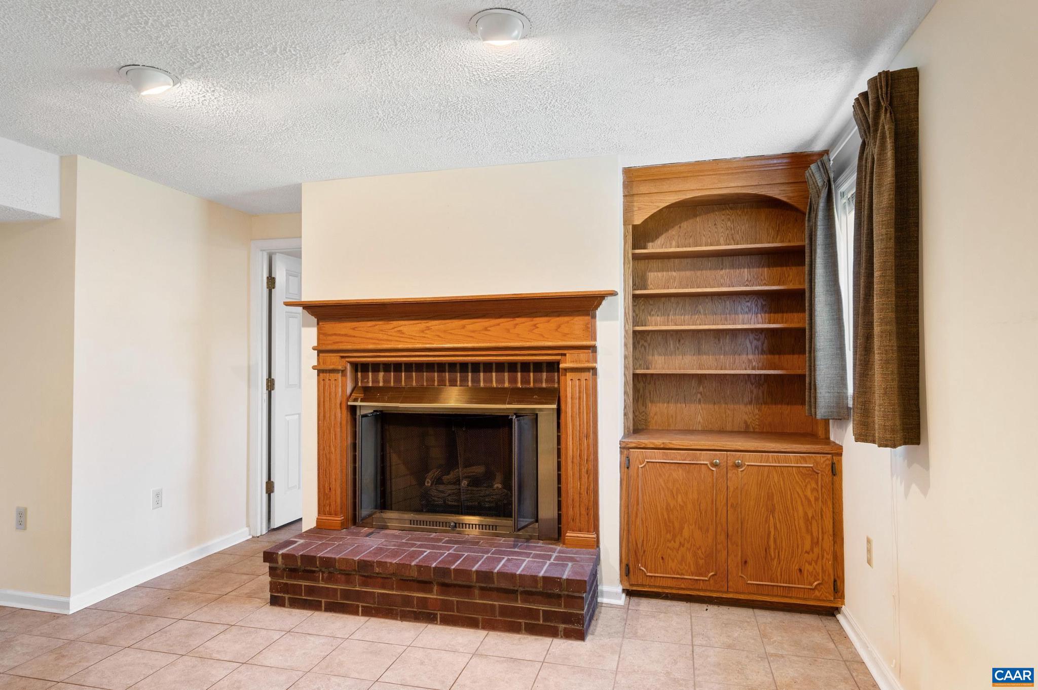 FAIRGROVE - Residential