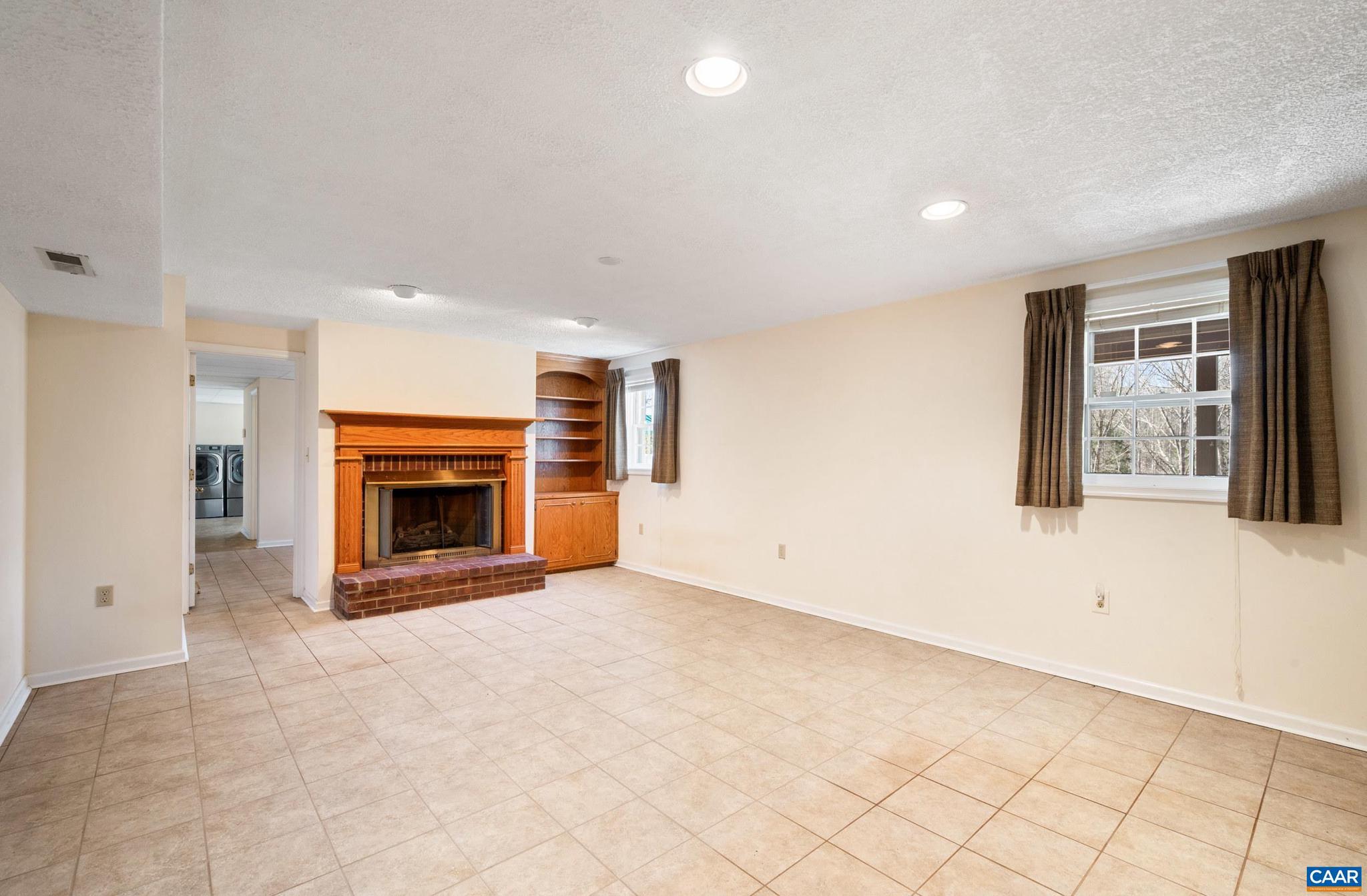 FAIRGROVE - Residential