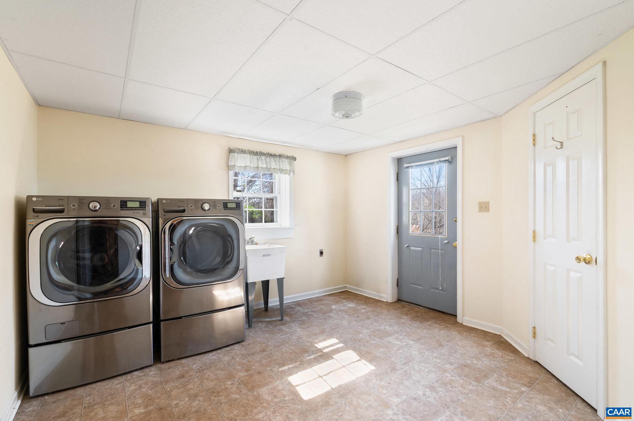 FAIRGROVE - Residential