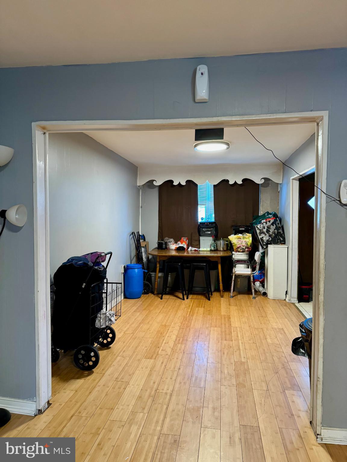 ELMWOOD PARK - Residential