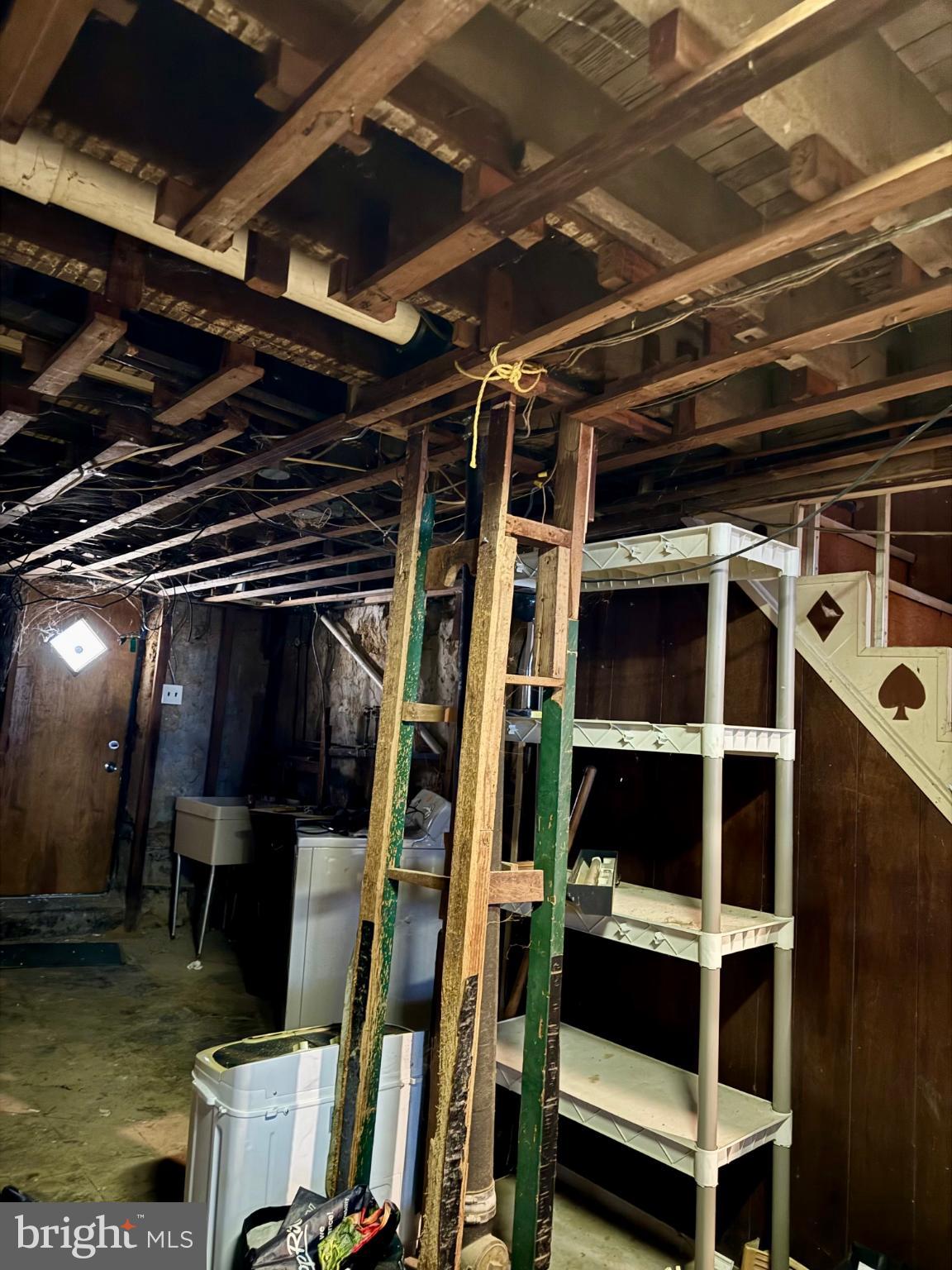 ELMWOOD PARK - Residential