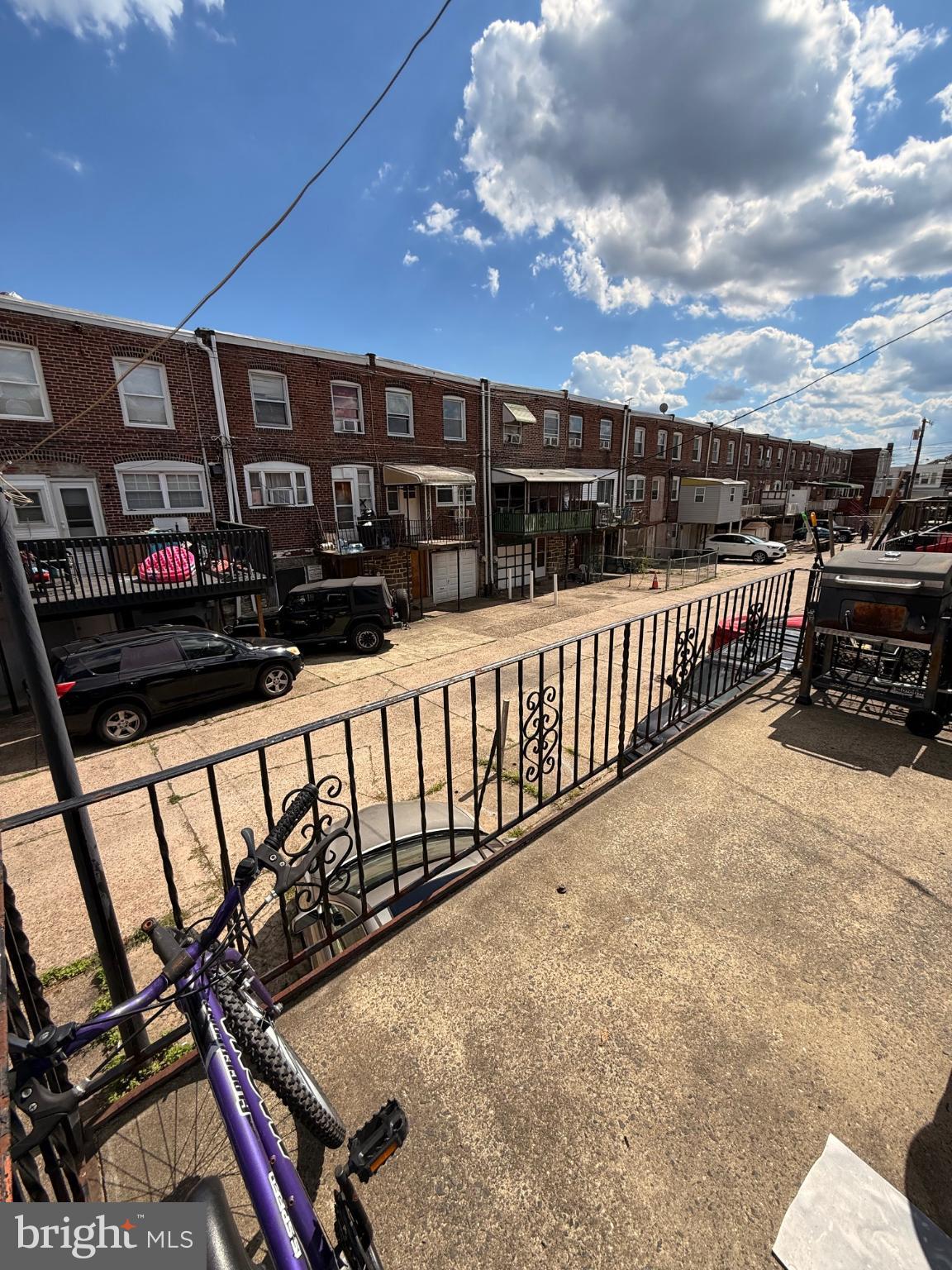 ELMWOOD PARK - Residential